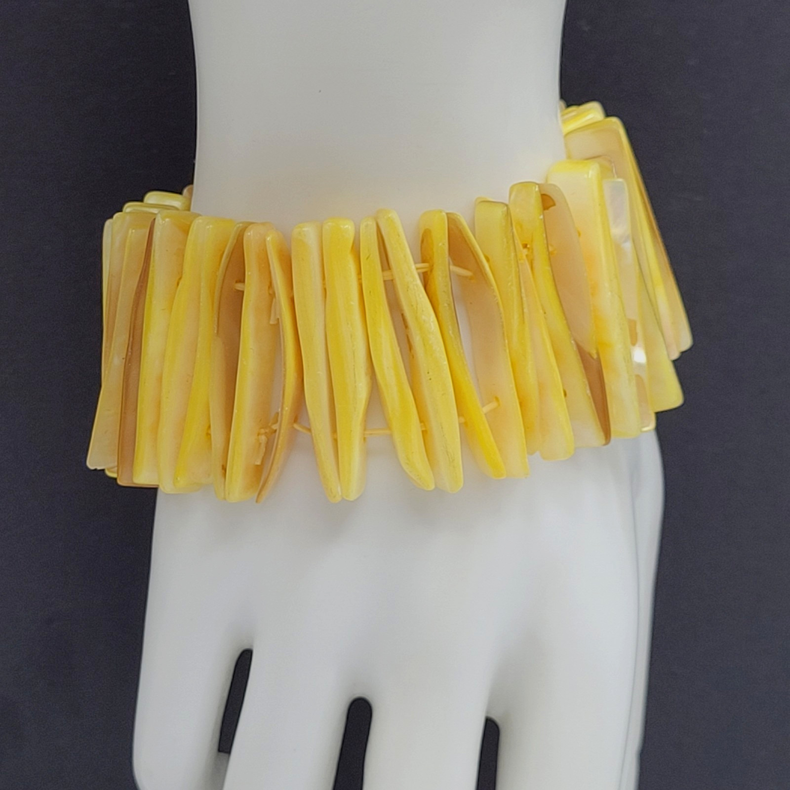Yellow Cream Lip MOP Shell Slice Spike Accordion Chunky Vintage Stretch Bracelet