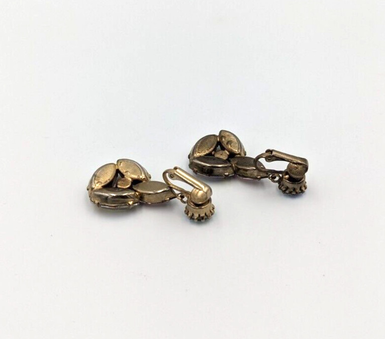 Aurora Borealis Crystals Rhinestones Clip On Earrings AB Vintage Unmarked Dangle