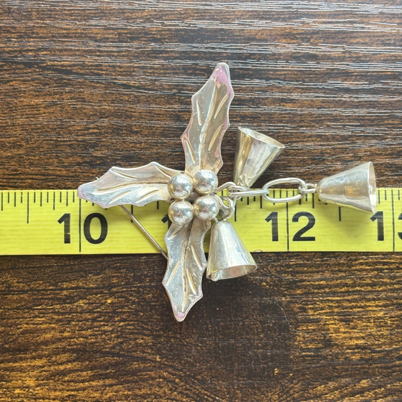 Mistletoe Christmas Theme Sterling Silver 925 Brooch Size 2.75″ Length