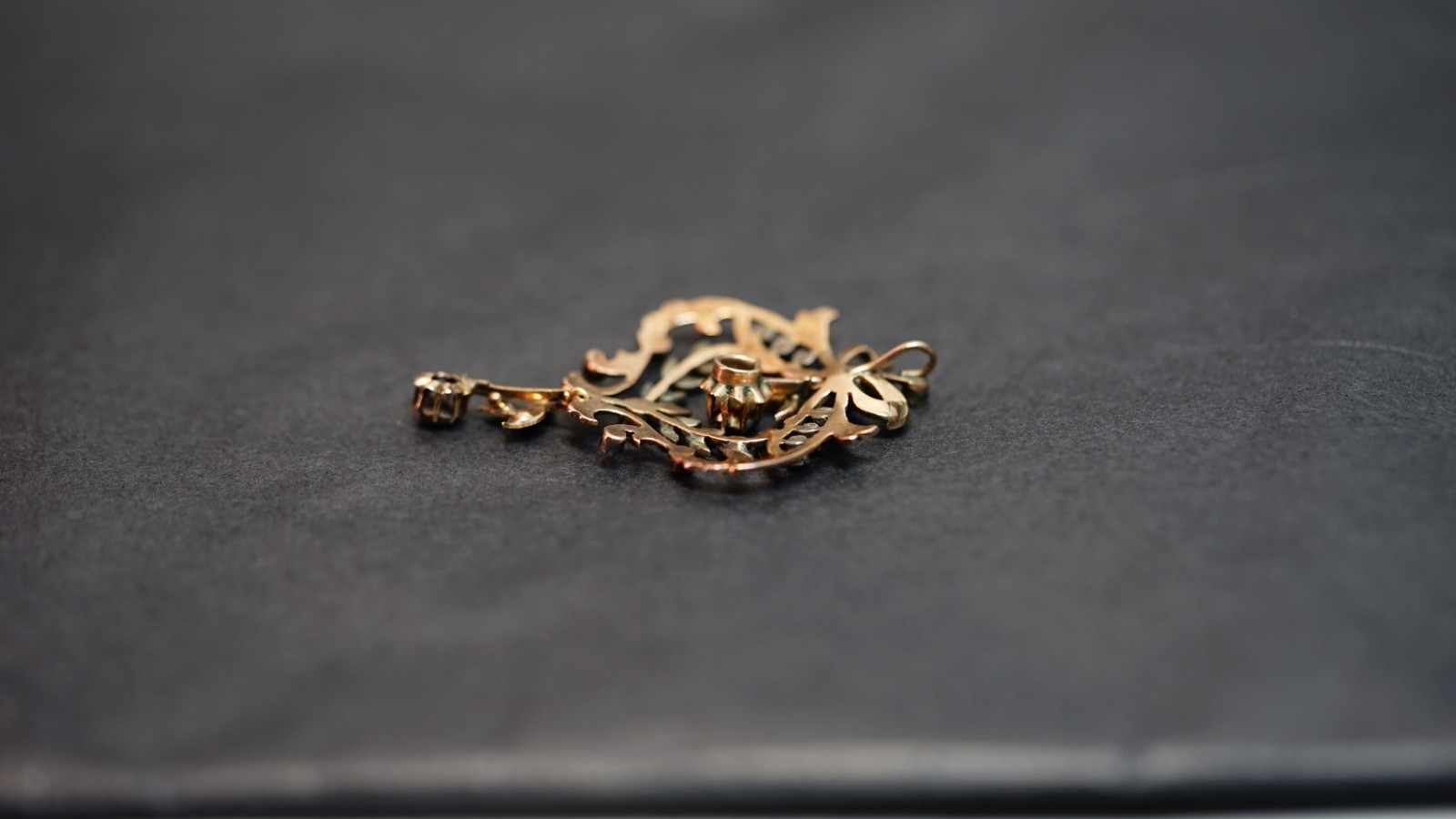 19c. Victorian Art Nouveau Rose 8К Gold Rose-Cut Diamond Ruby Necklace Pendant
