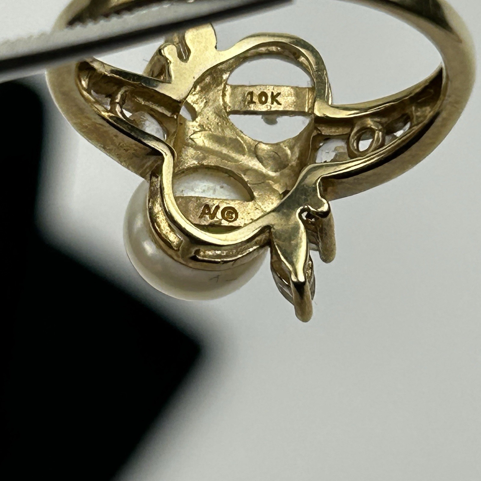 Alwand Vahan Signed AV 10K Yellow Gold Pearl Bypass Ring Sz 5.75 Missing 1 Pearl