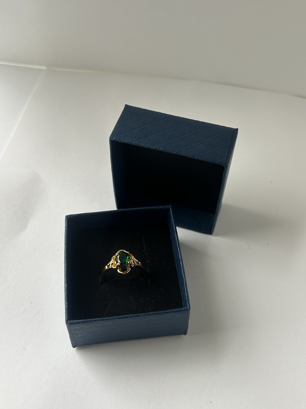 Vintage Green Cubic Zirconia Ring Gold Plated Womens Size 7.5