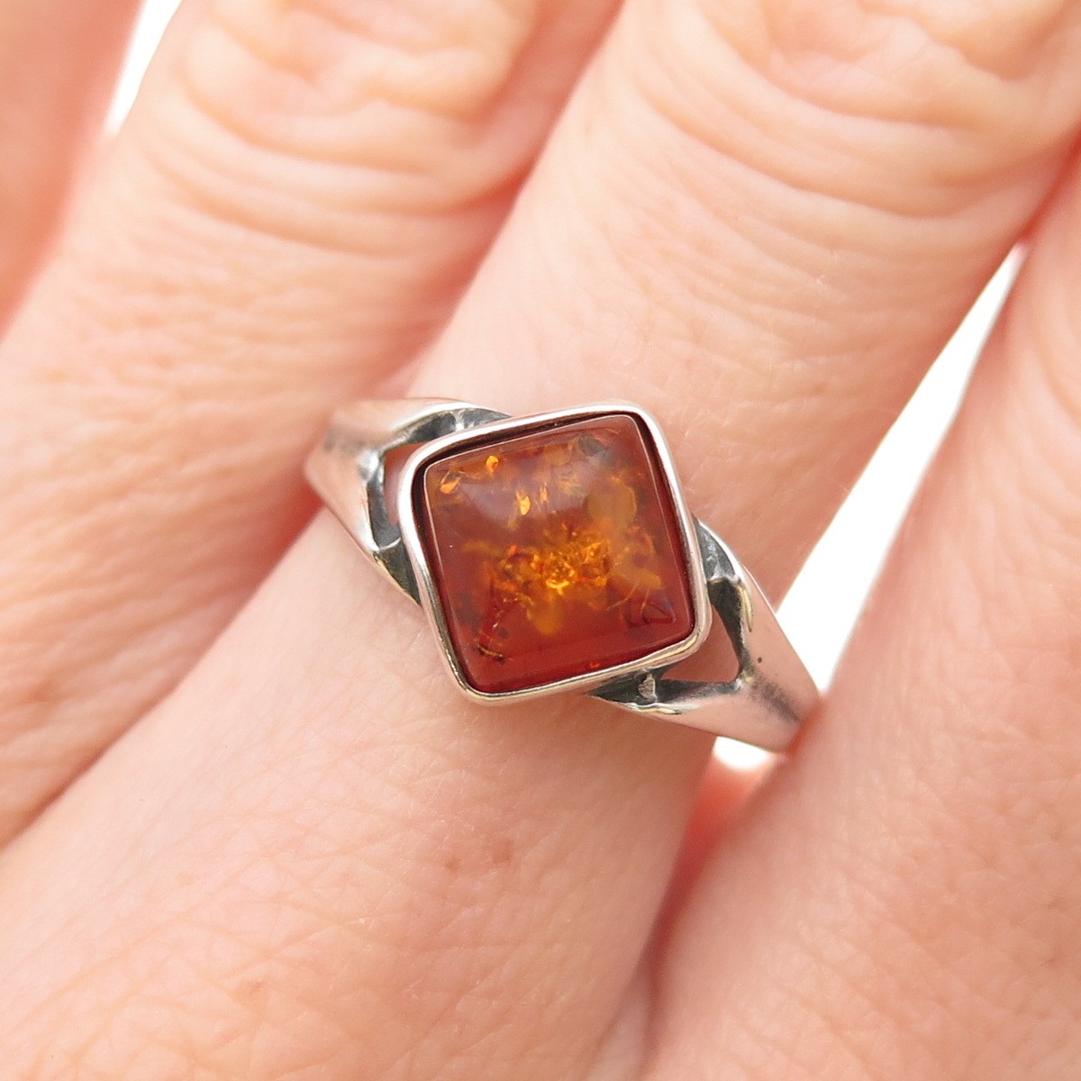 925 Sterling Silver Vintage KW Poland Real Amber Modernist Ring Size 7.75