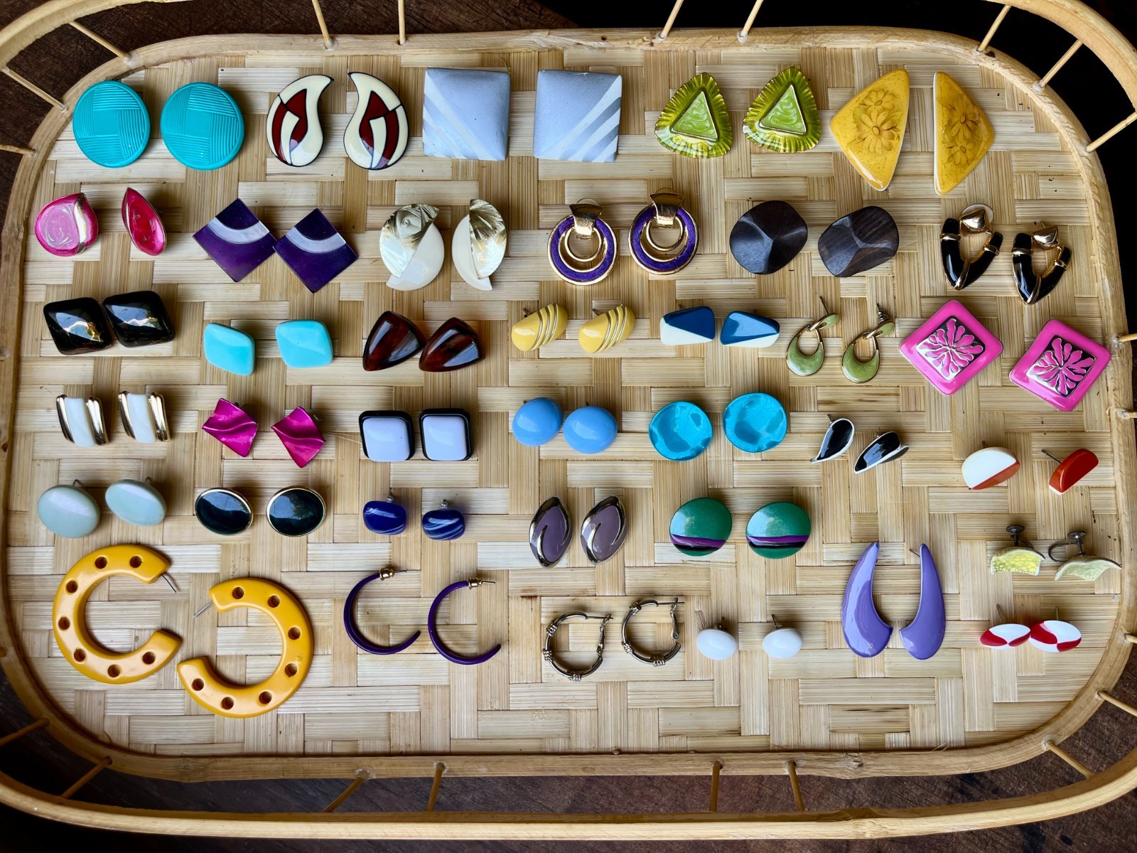 VTG. 60s 70s 80s Pierced Earrings Lot #2, 38 Pairs FUNKY COLORFUL Enamel Metal
