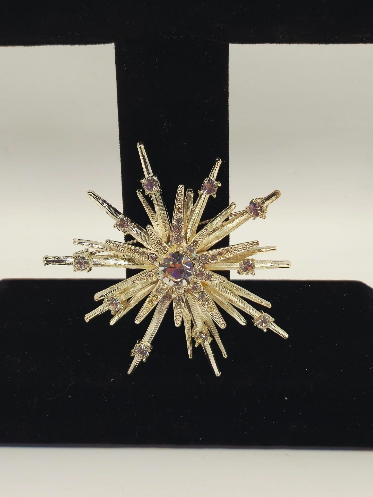Vintage Signed Avon SP Silver Tone Rhinestone Starburst Brooch Pin 2.5″