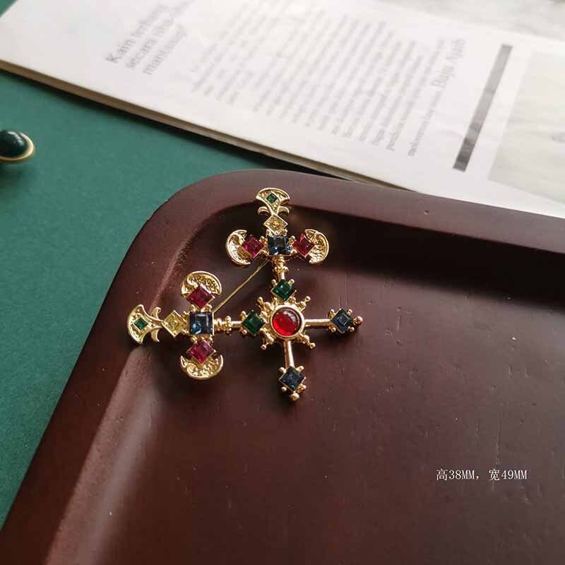 Retro Pearl Exquisite Crystal Brooch Pin Badge Bag Brooches Woman Accessories