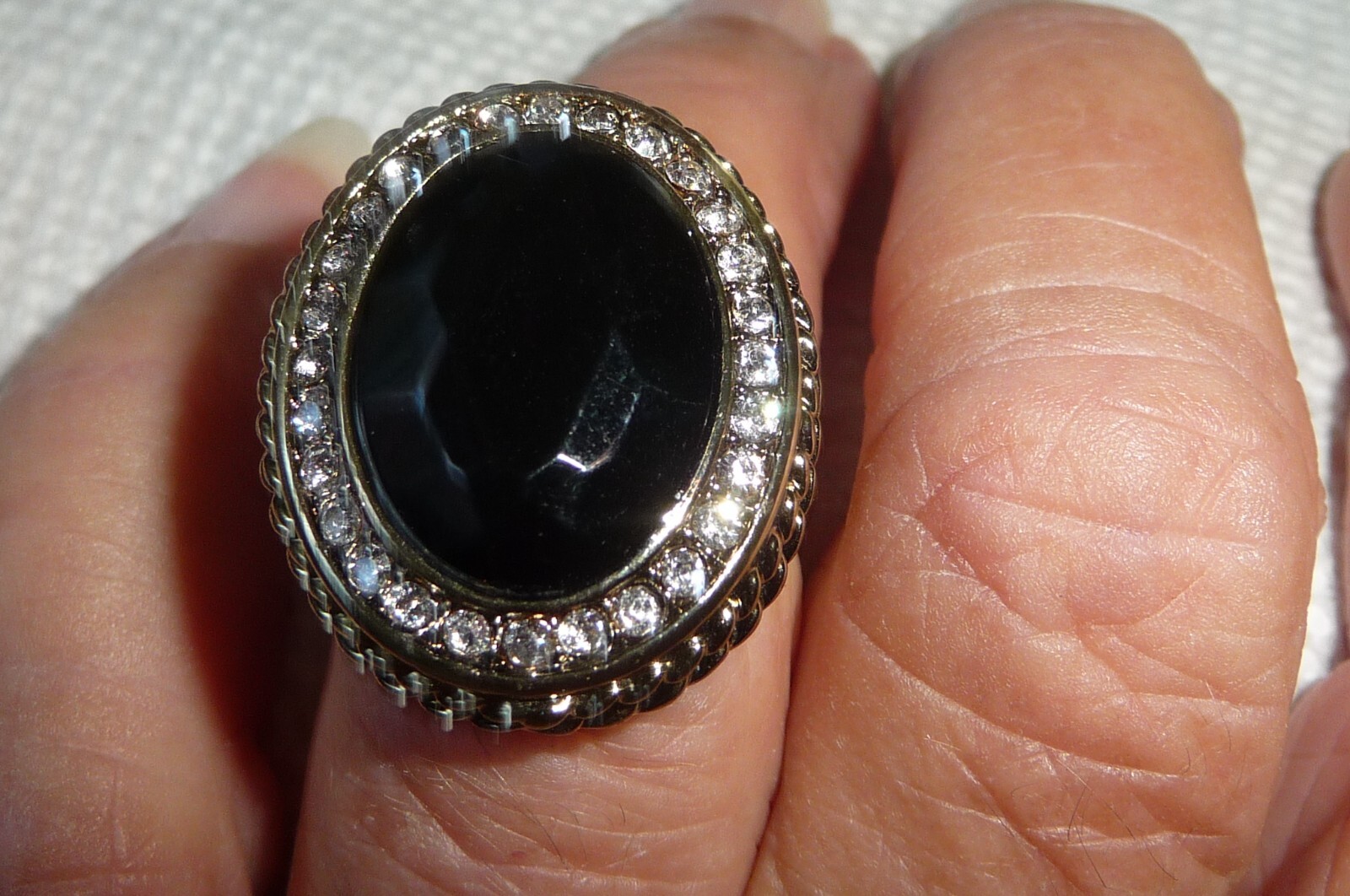 AF#815X vtg RING Sz 6.5 SILVER TONE w BLACK CENTER STONE & FAUX DIAMONDS