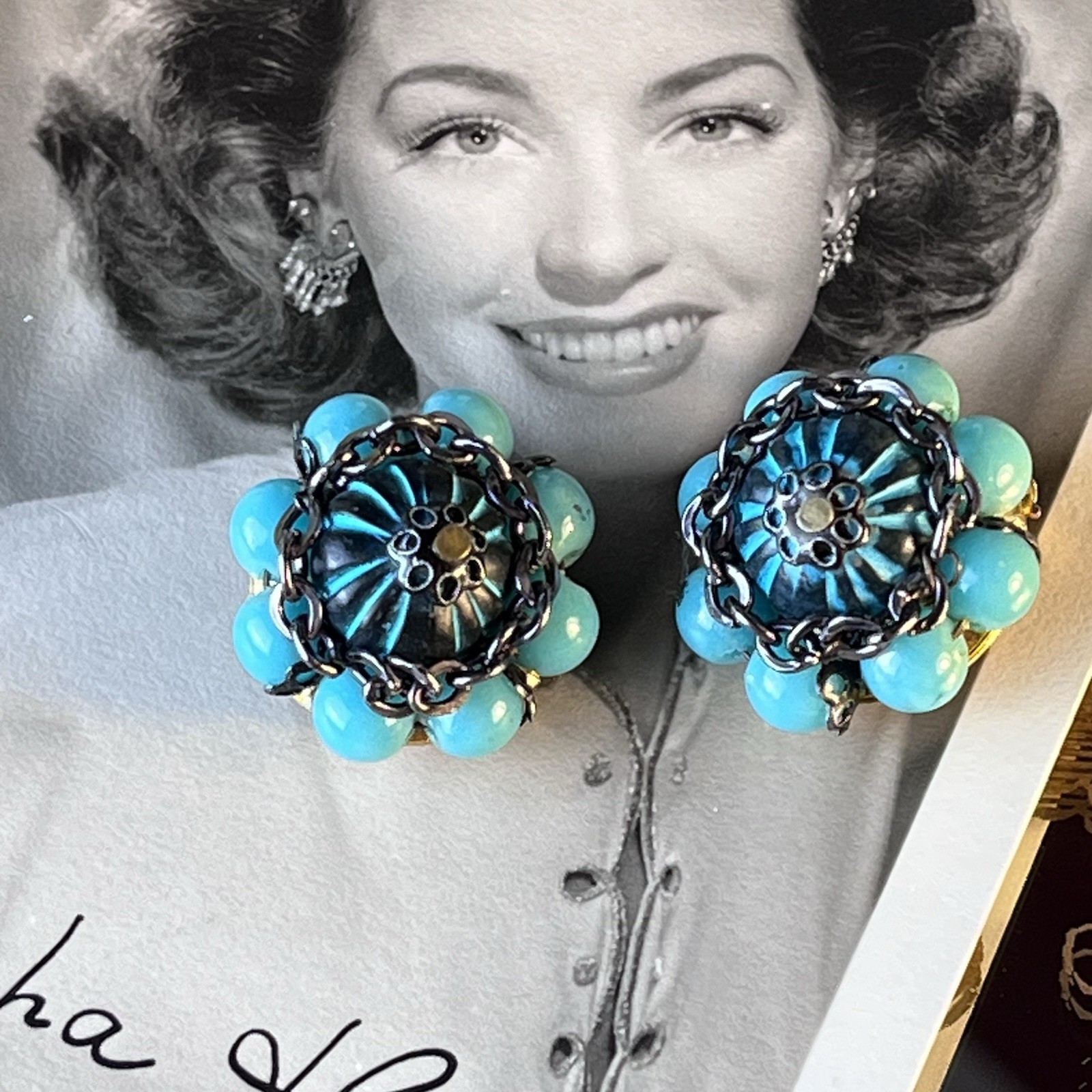 Vintage Turquoise Blue Glass Flower Clip Earrings – Signed Hong Kong – 3/4”