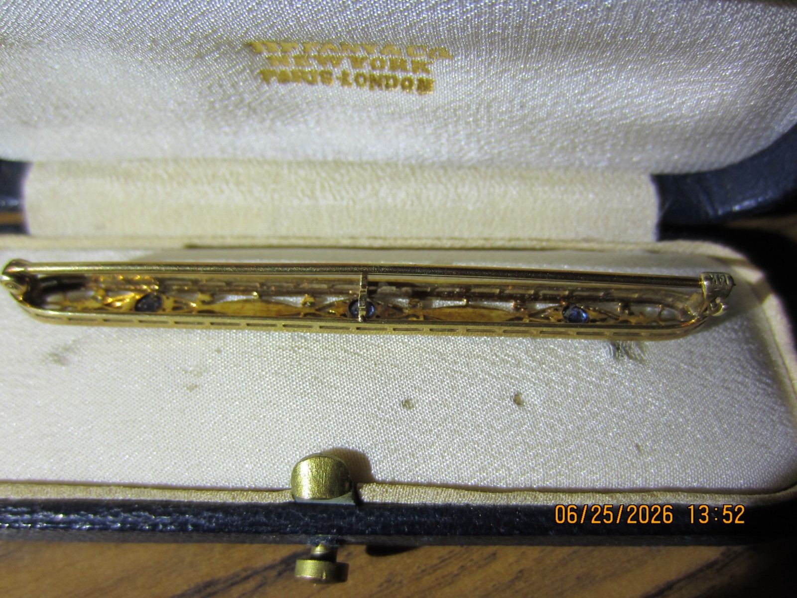 14k Gold Bar Pin Brooch With 3 Round Sapphires W Blue VTG Tiffany Box 4.5 grams