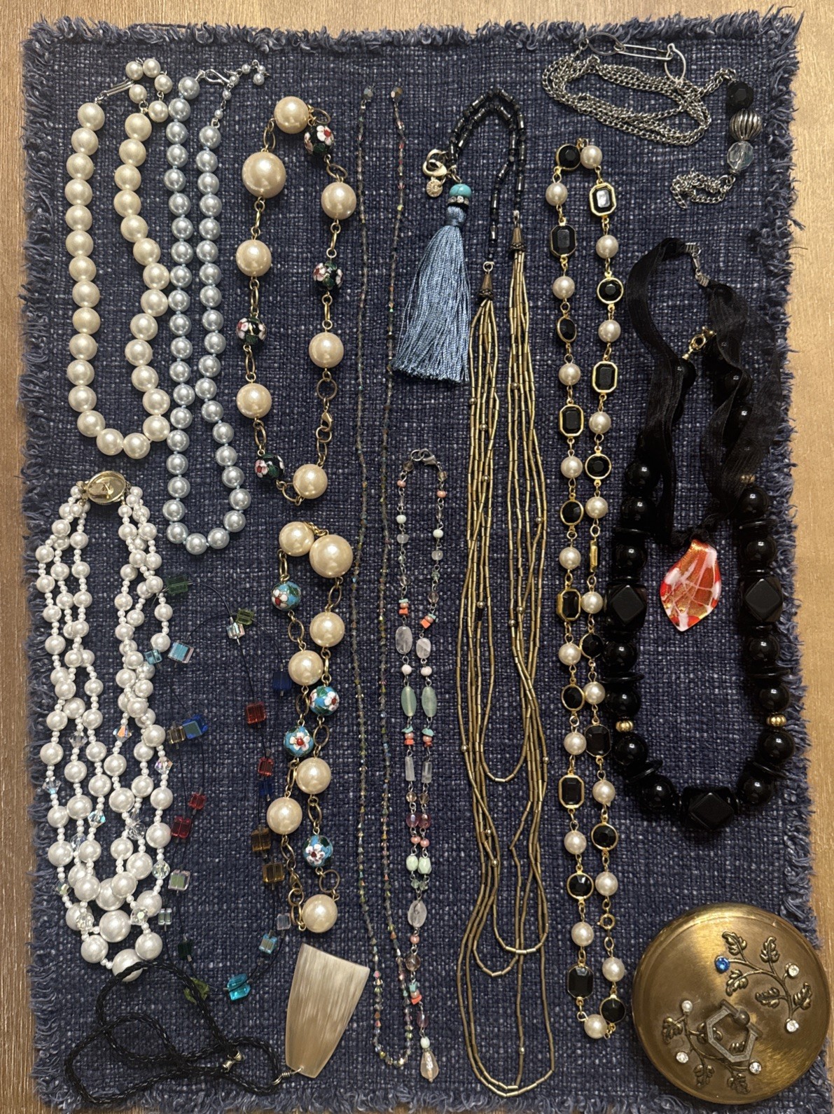 Vintage Estate Costume Jewelry Lot ! 14 Items Plus Gold Tone Tin Trinket Box
