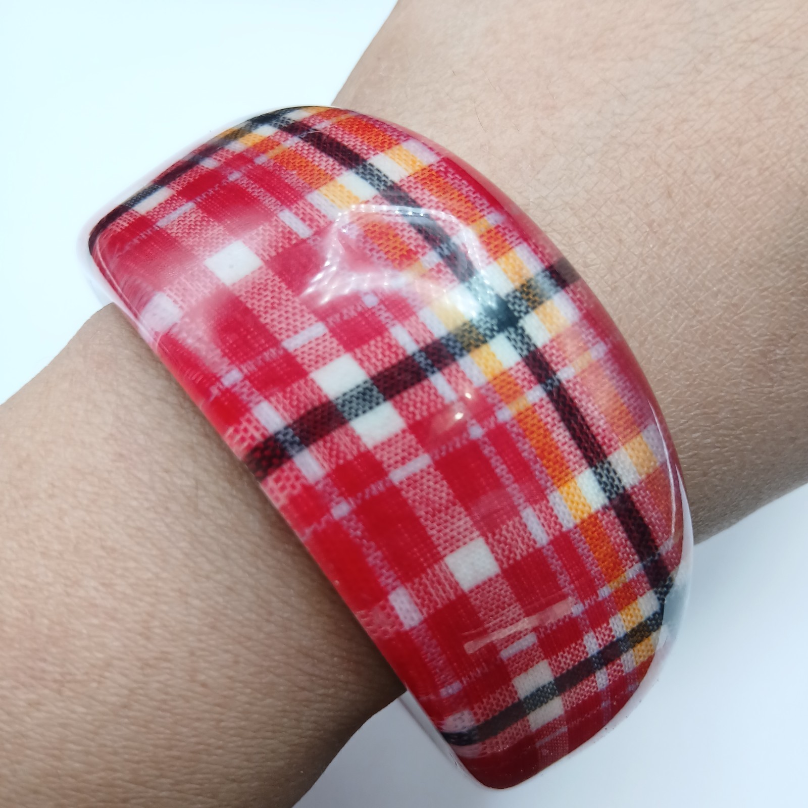 Vintage Lucite Red Multicolor Plaid Checkered Asymmetrical Bangle Bracelet