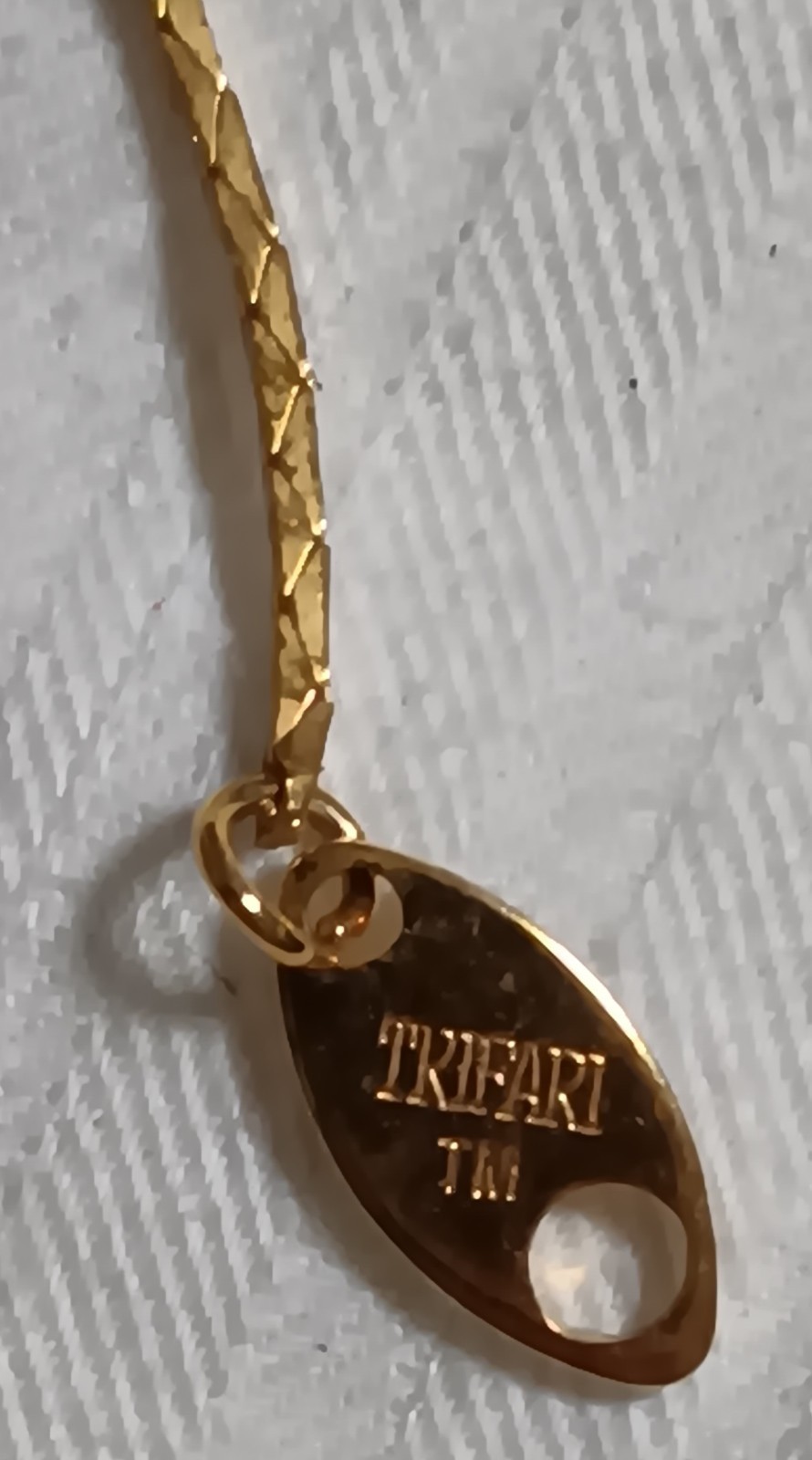Vtg Trifari 24″ Gold Tone Necklace Stationary Spiral/Beehive Beads/Cobra Chain