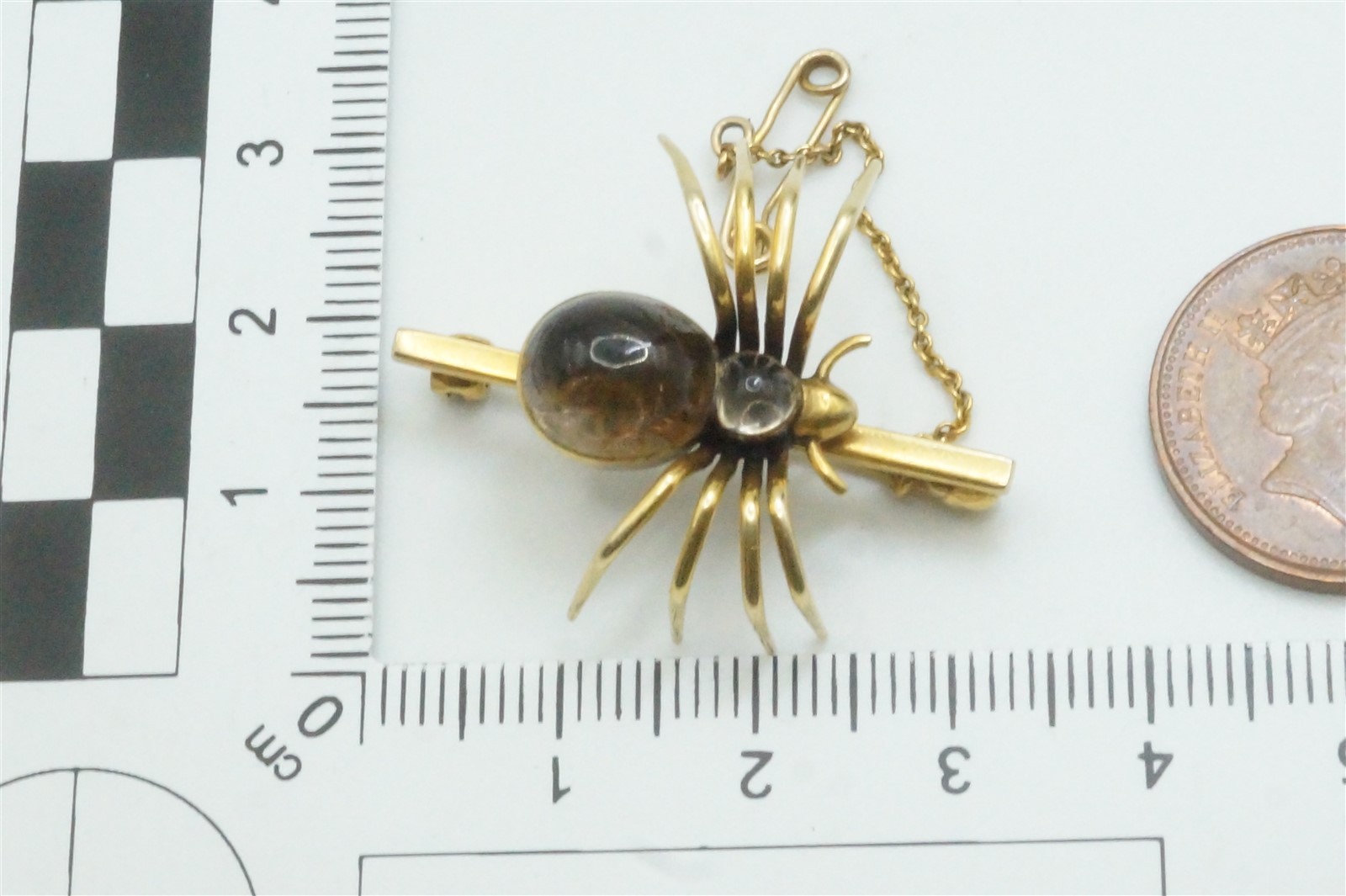 QUALITY ANTIQUE ENGLISH 15K GOLD CABOCHON CITRINE SPIDER BROOCH c1900