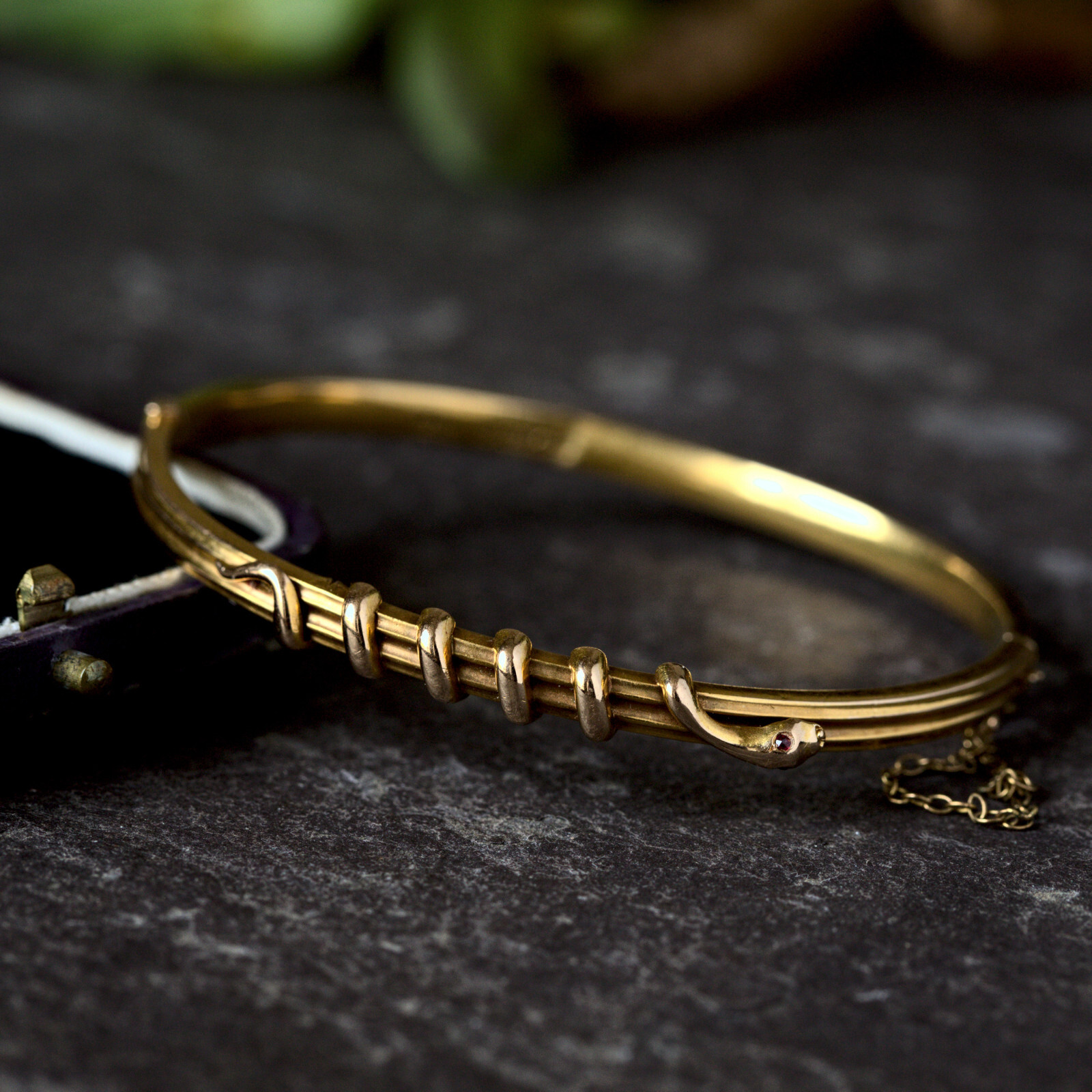 FABULOUS ANTIQUE VICTORIAN ENGLISH 15K GOLD GARNET COILED SNAKE BANGLE 1891