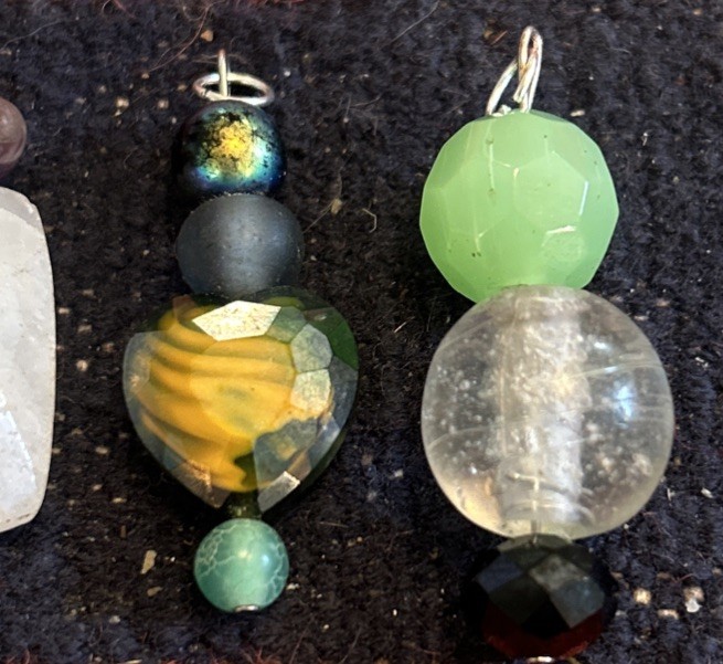 LOT OF 10 VINTAGE TO NOW PENDANTS VARIOUS SIZES HAND BLOWN GLASS PENDANTS CHARMS