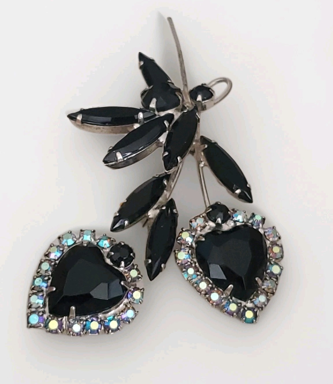 Julianna D&E Book Piece Heart Flower Brooch Rhinestone Aurora Borealis M9