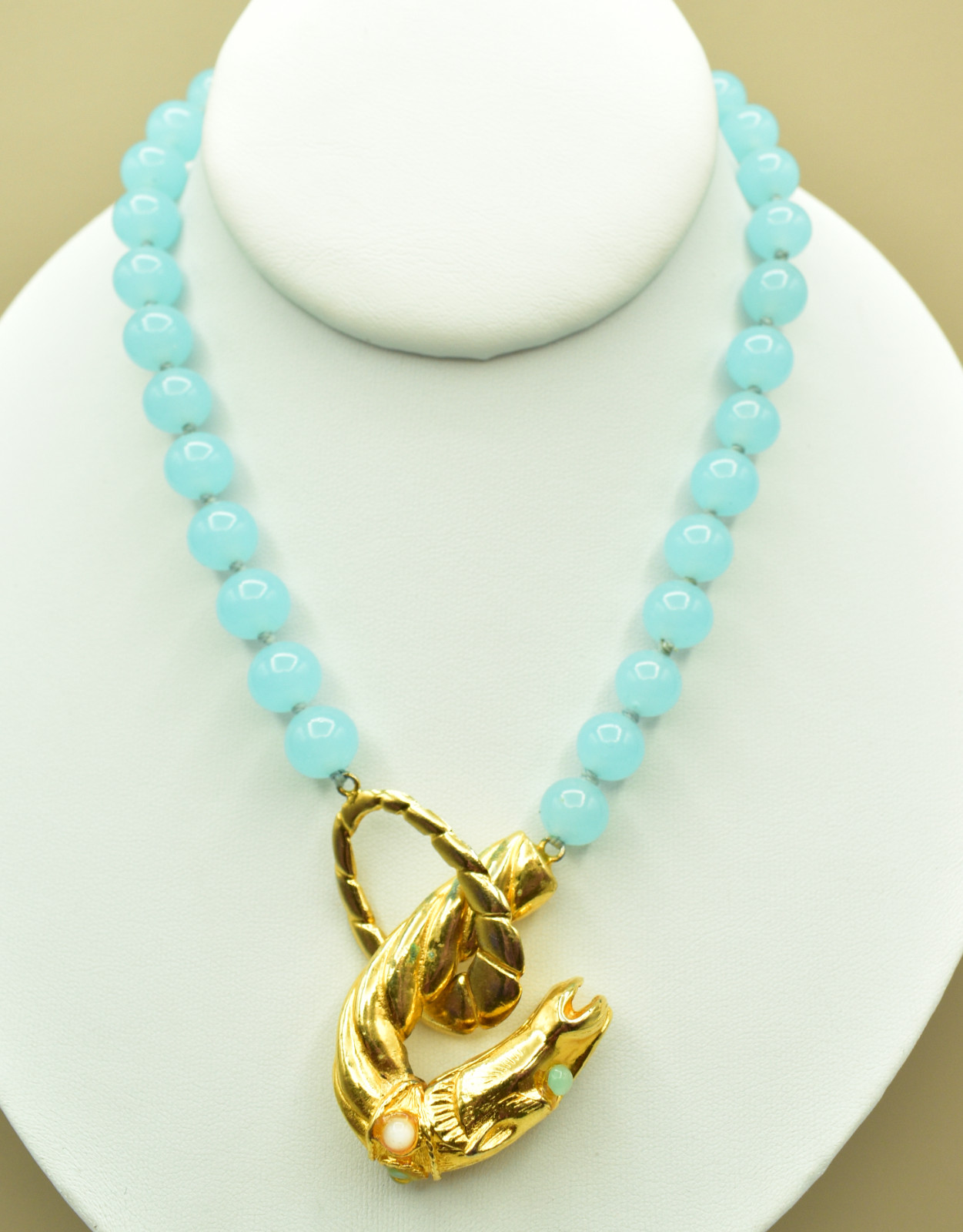 Les Bernard Gold Tone Panther Head Aquamarine Beaded Front Clasp 34 in Necklace