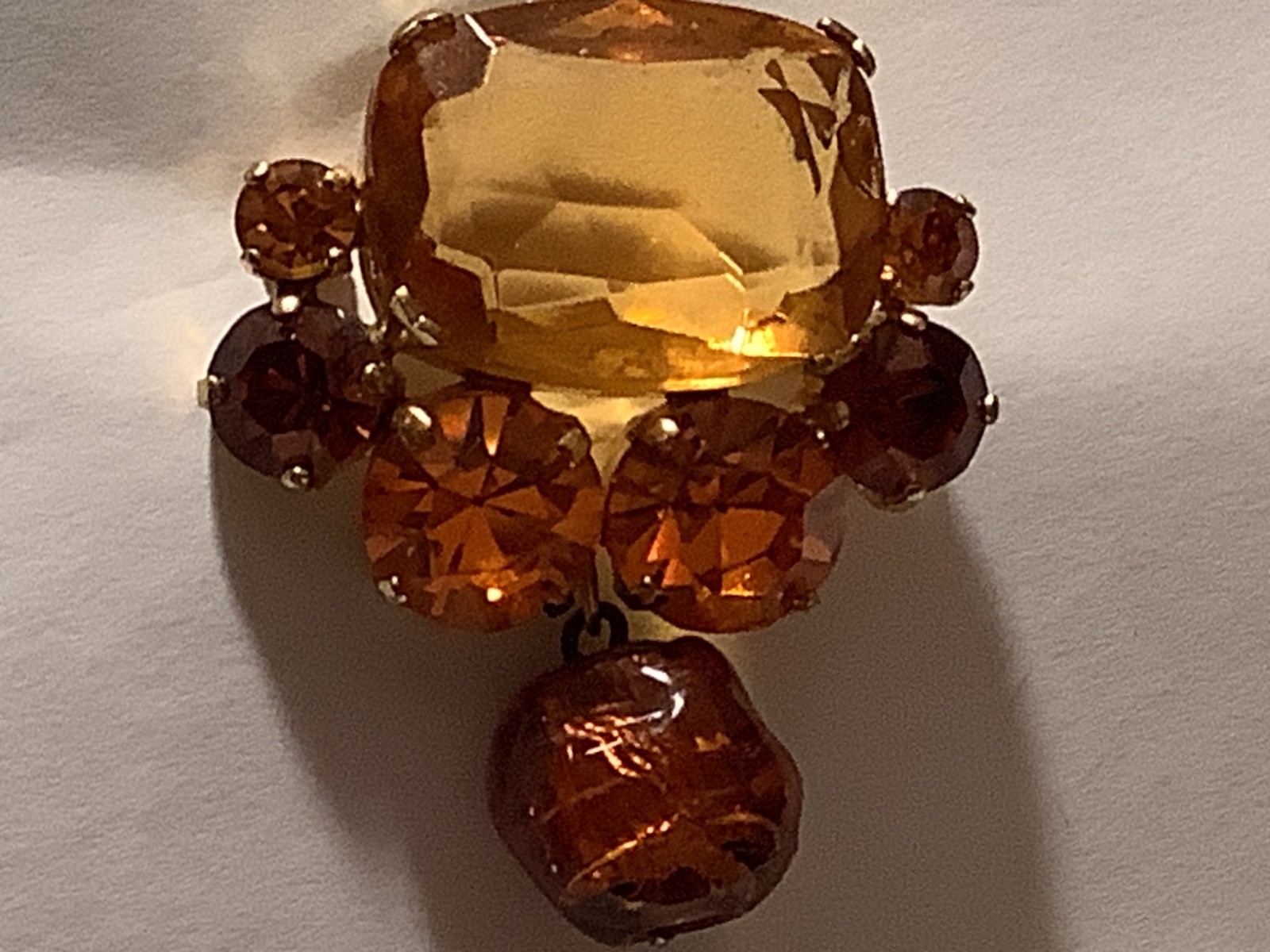 Fashion Jewelry Brooch Glass Faux Amber/ Topaz in Gold Color Metal Mid Cent Mod
