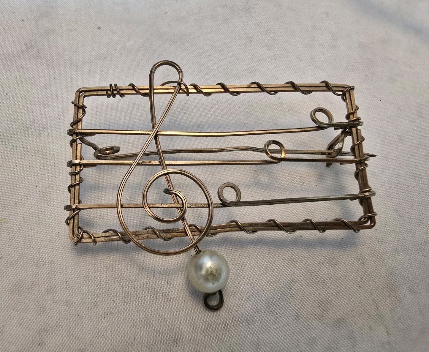 Vintage Artisan Wire Wrapped Brooch Faux Pearl Dangle Open Frame C Clasp #916