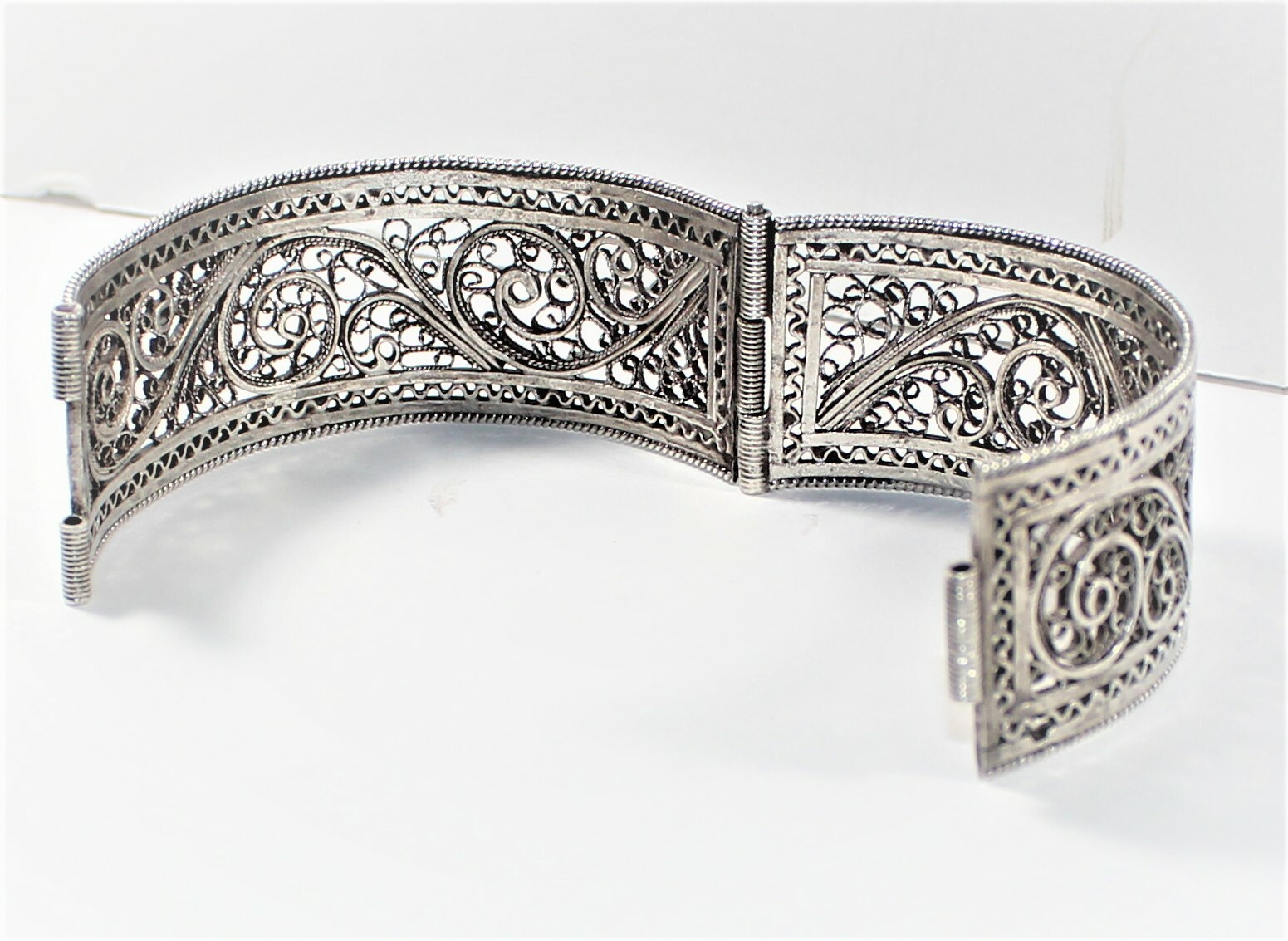 VINTAGE STERLING SILVER BANGLE ART NOUVEAU DESIGN PIN CLASP #744