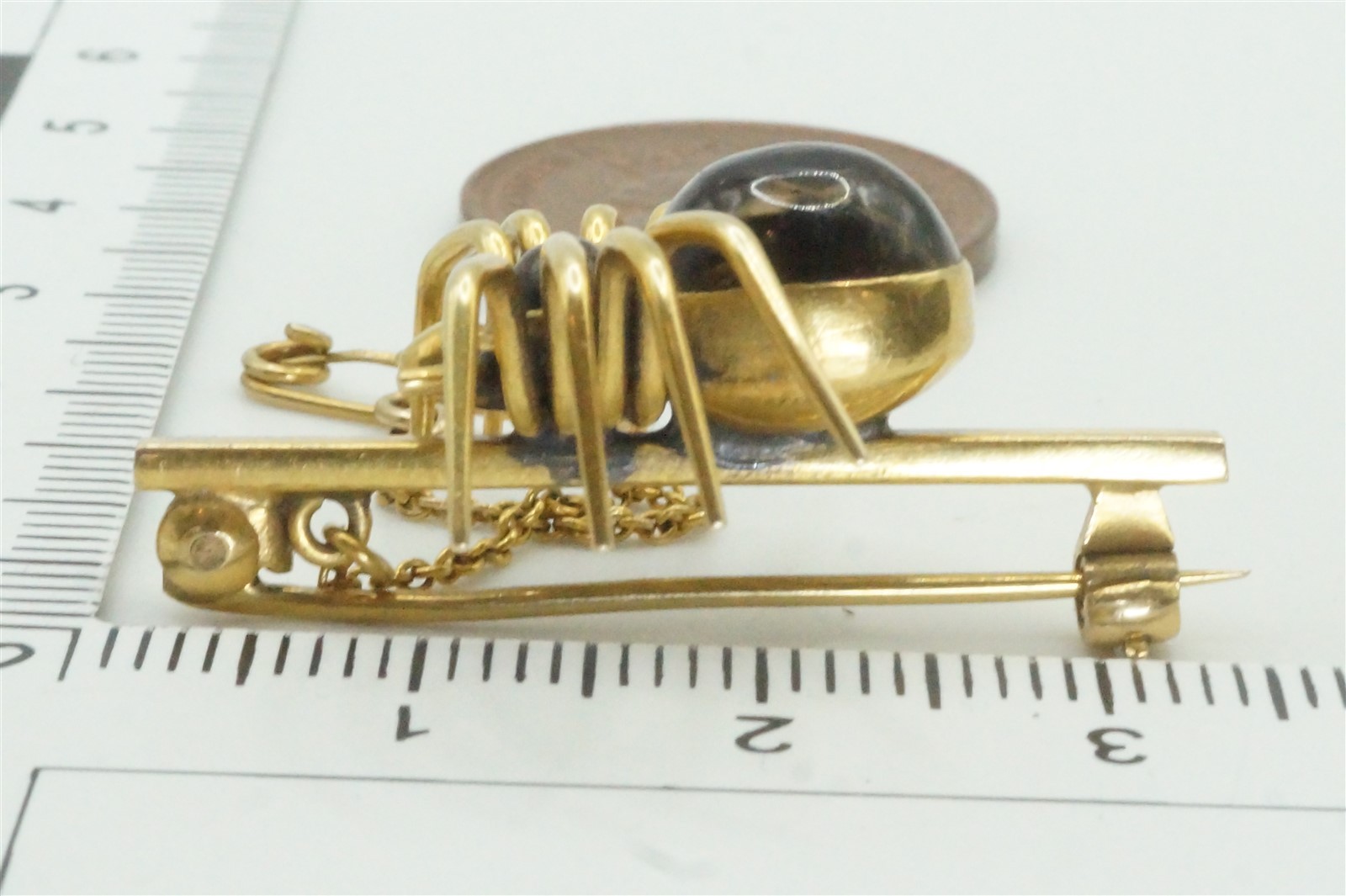 QUALITY ANTIQUE ENGLISH 15K GOLD CABOCHON CITRINE SPIDER BROOCH c1900
