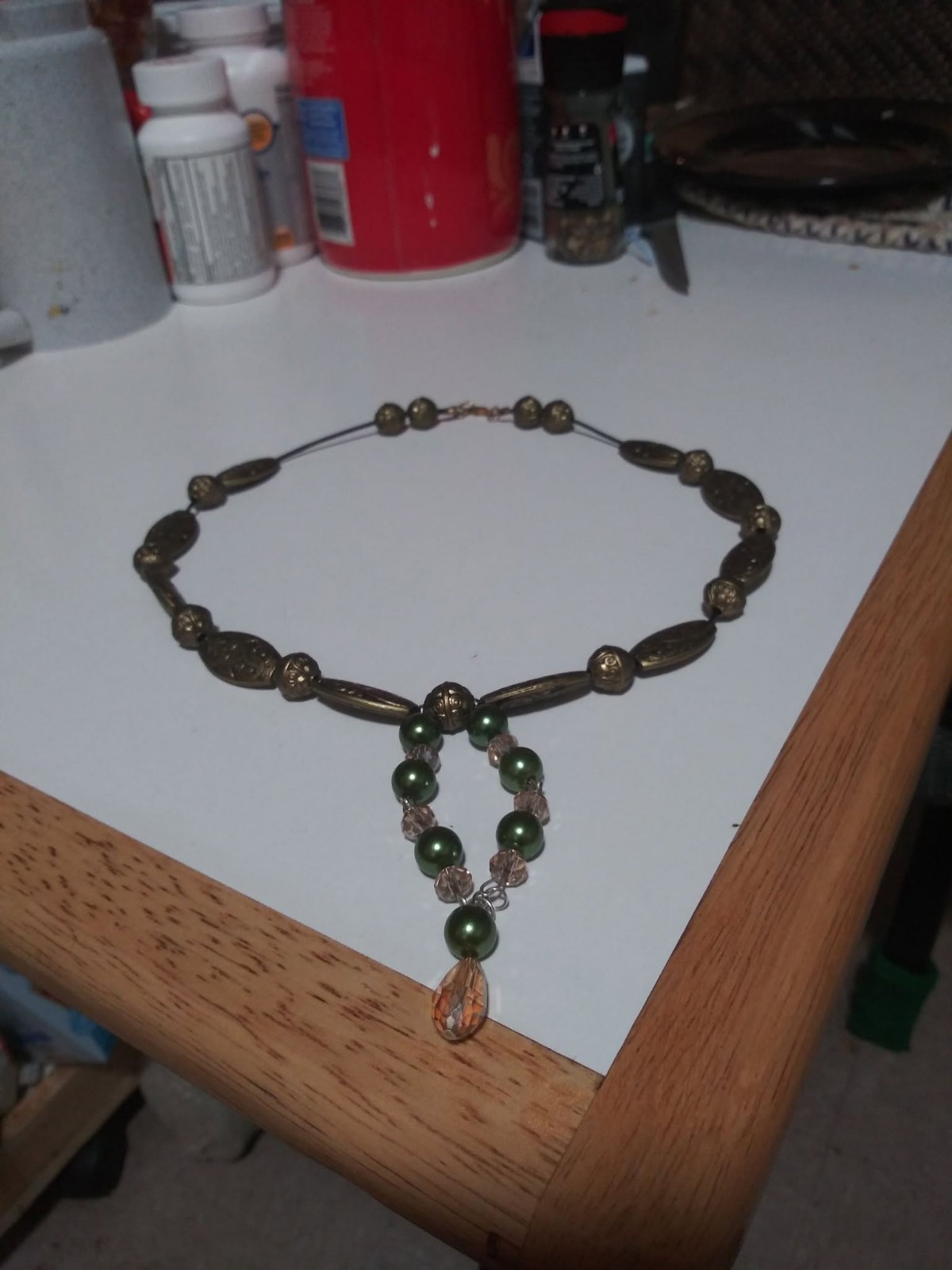 Costume Jewelry Gold and Green Necklace 18inches