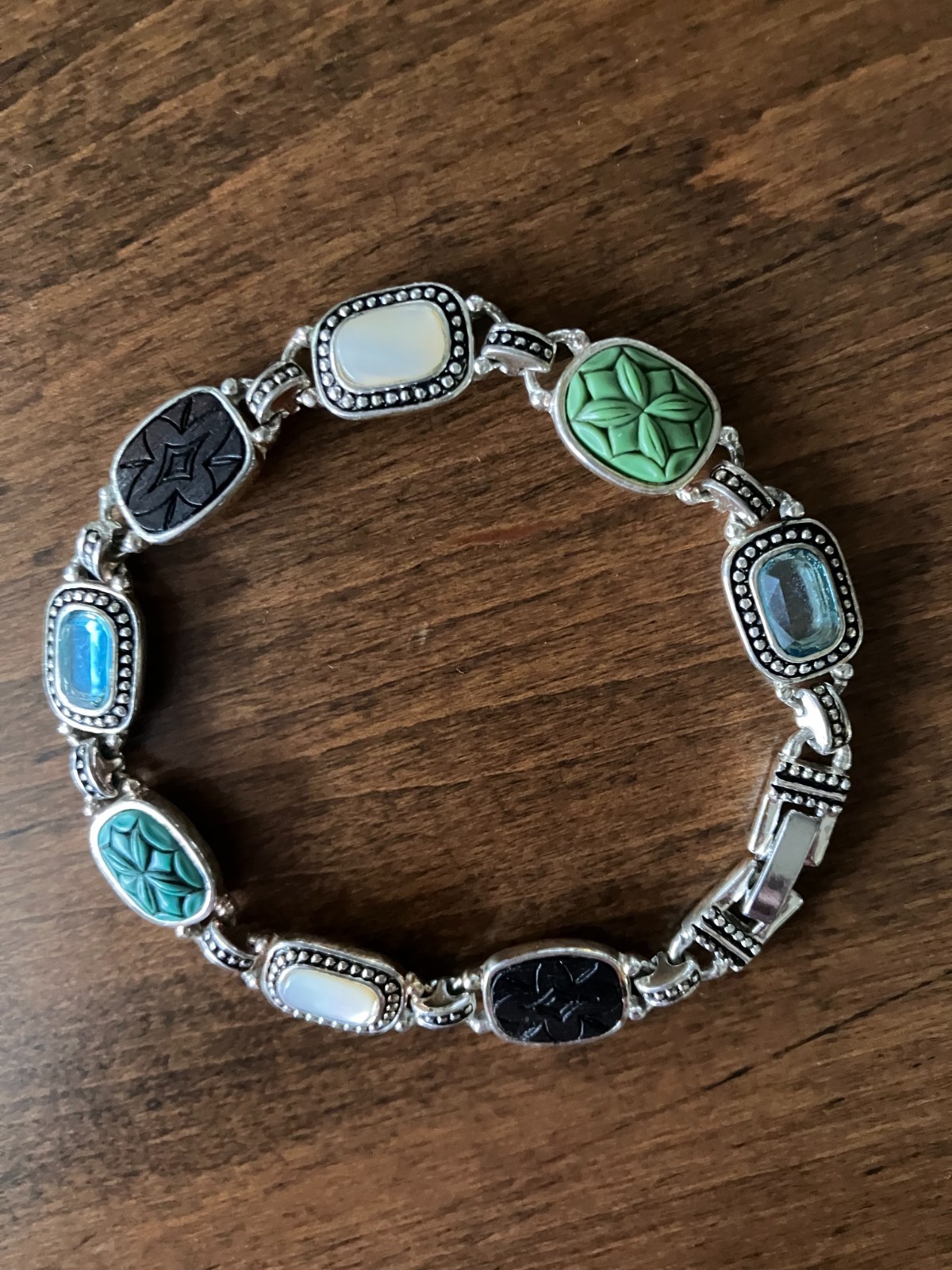 Vintage Monet Signed Silvertone Multi Color Carved Link Panel Bracelet Jewelry
