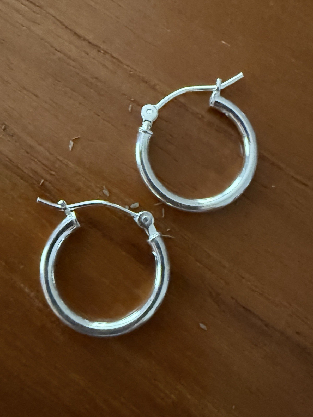 Beautiful Hoop earrings /Click On 0.5”Diameter,sterling silver New 2mm Width