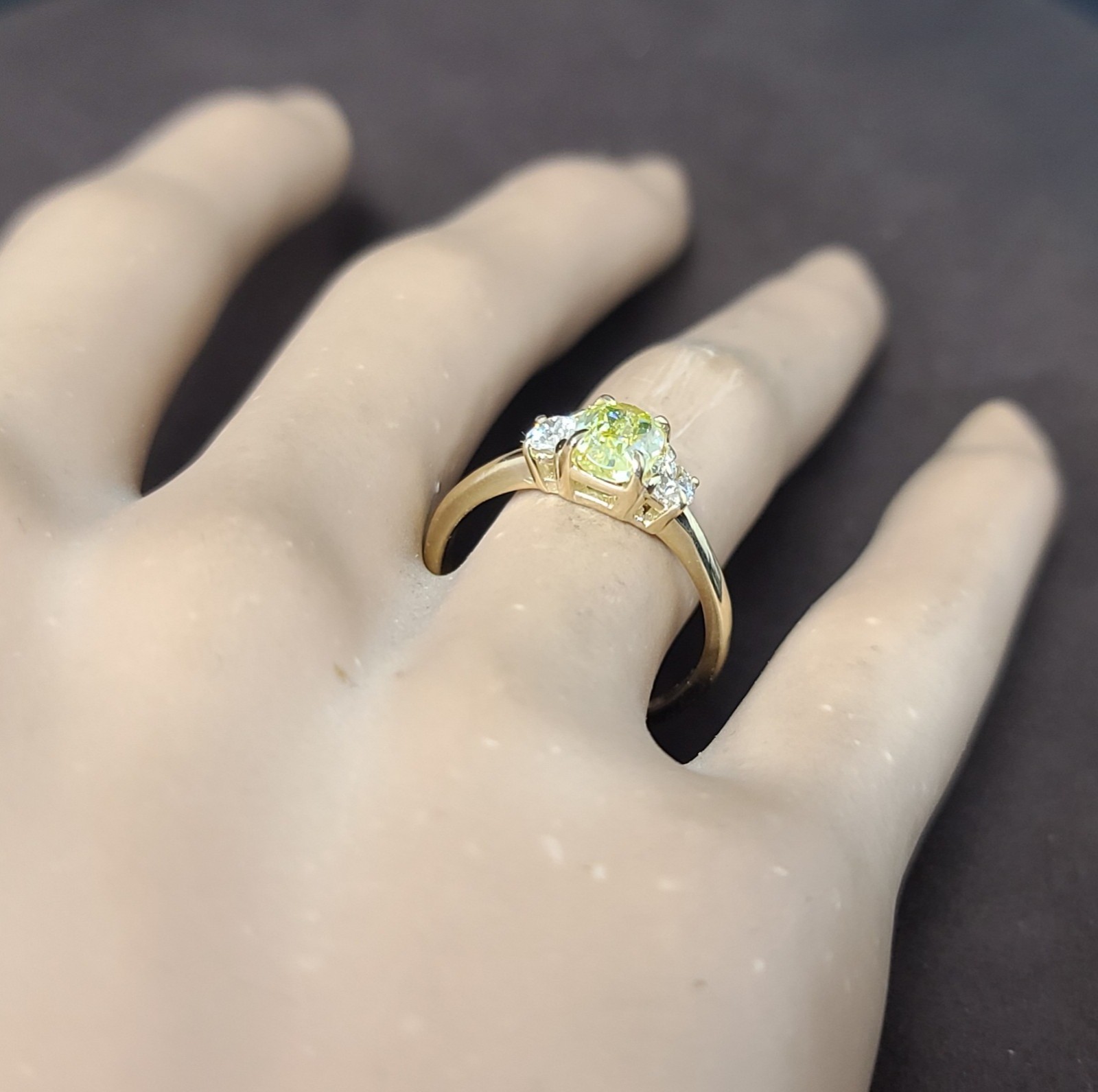 14k Yellow Gold Ring 1.01CT.Natural Fancy Intense Yellow Diamond Oval GIA CERT