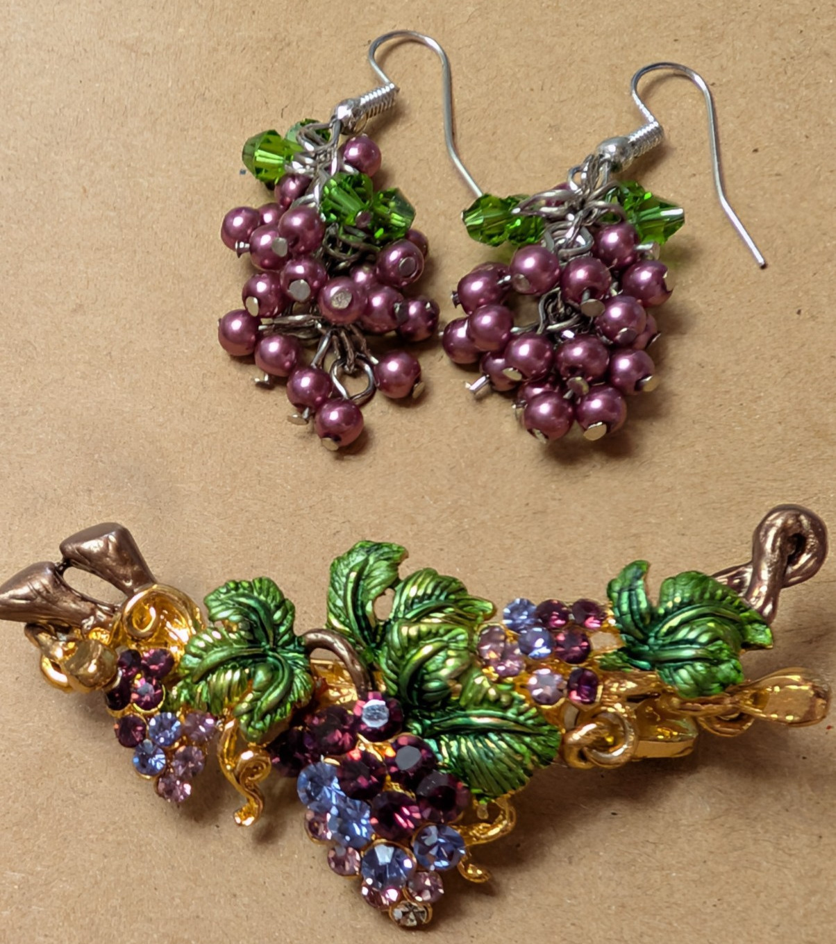Silver & Gold-tone 3 Piece Grape Bunch Set Brooch 2 3/8in & Earrings 1 1/2 Inch
