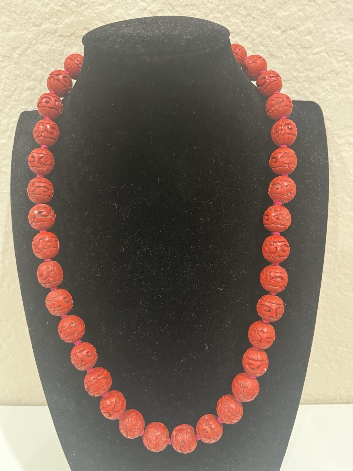 VTG Chinese Exp Red Cinnabar Carved Bead Gilt Silver Filigree Clasp Necklace 24″