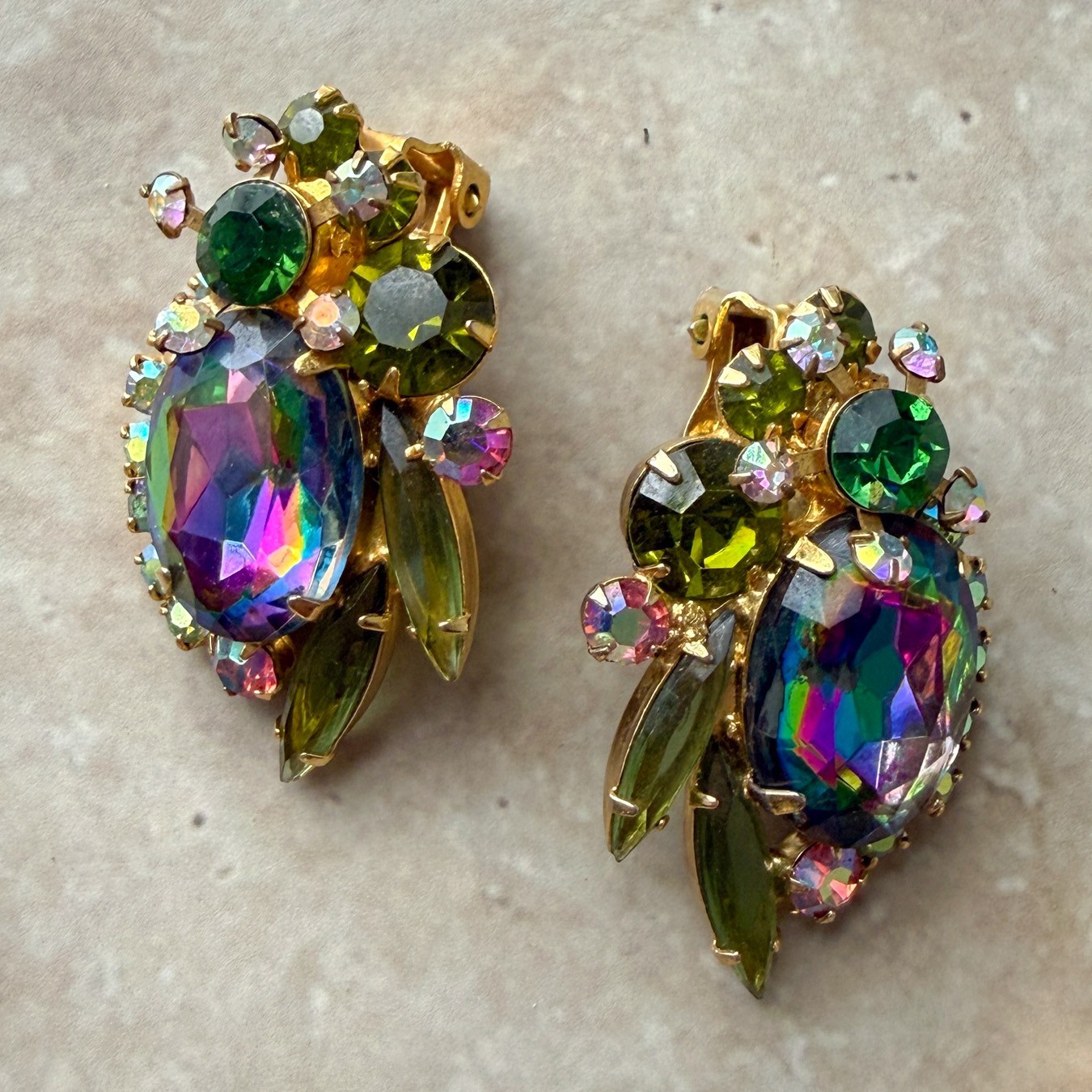 Vtg Juliana D&E Watermelon & Green Bracelet Brooch Earrings 3pc Set Heilotrope