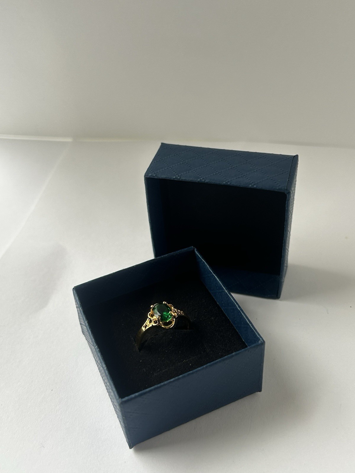 Vintage Green Cubic Zirconia Ring Gold Plated Womens Size 7.5