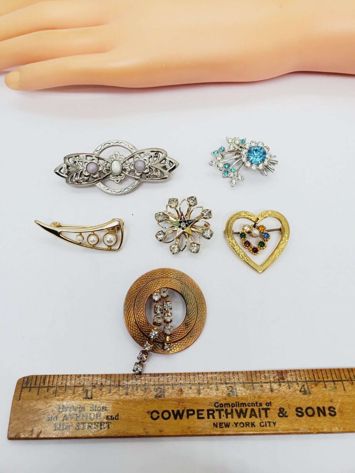 Vintage to Modern Costume Jewelry Brooch Pin Lot (58)