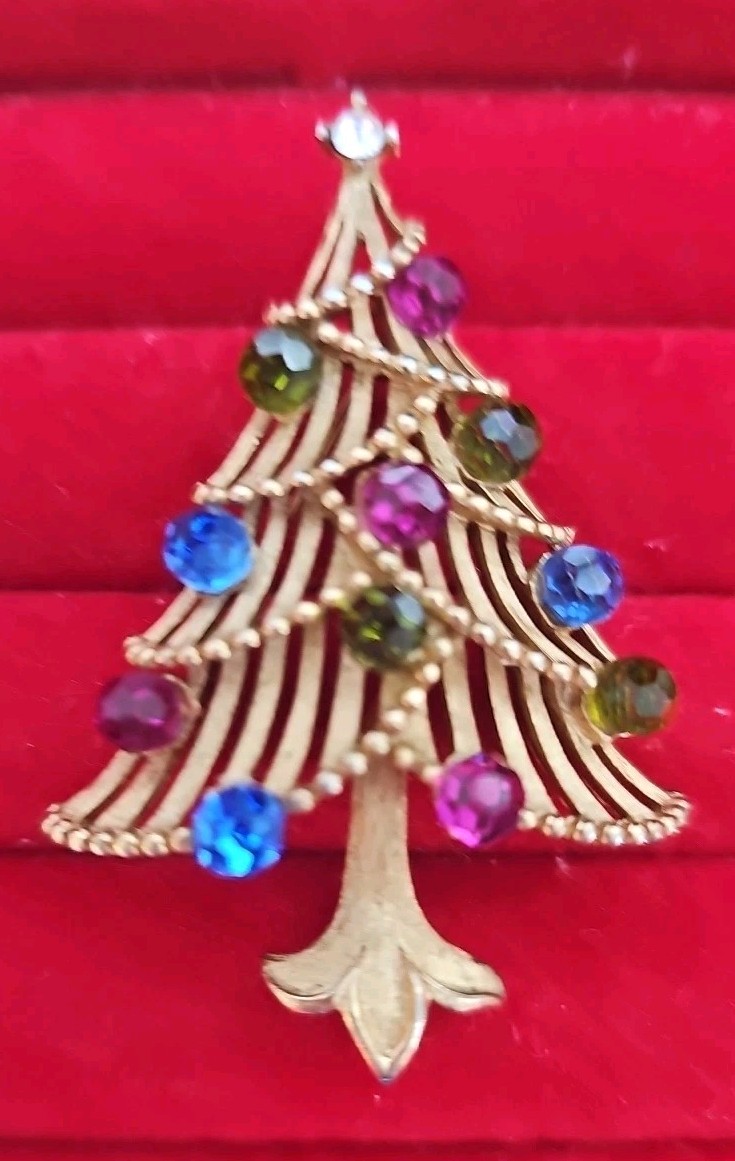 Signed Crown Trifari Swarovski Briolette Glass Balls Christmas Tree Brooch Pin