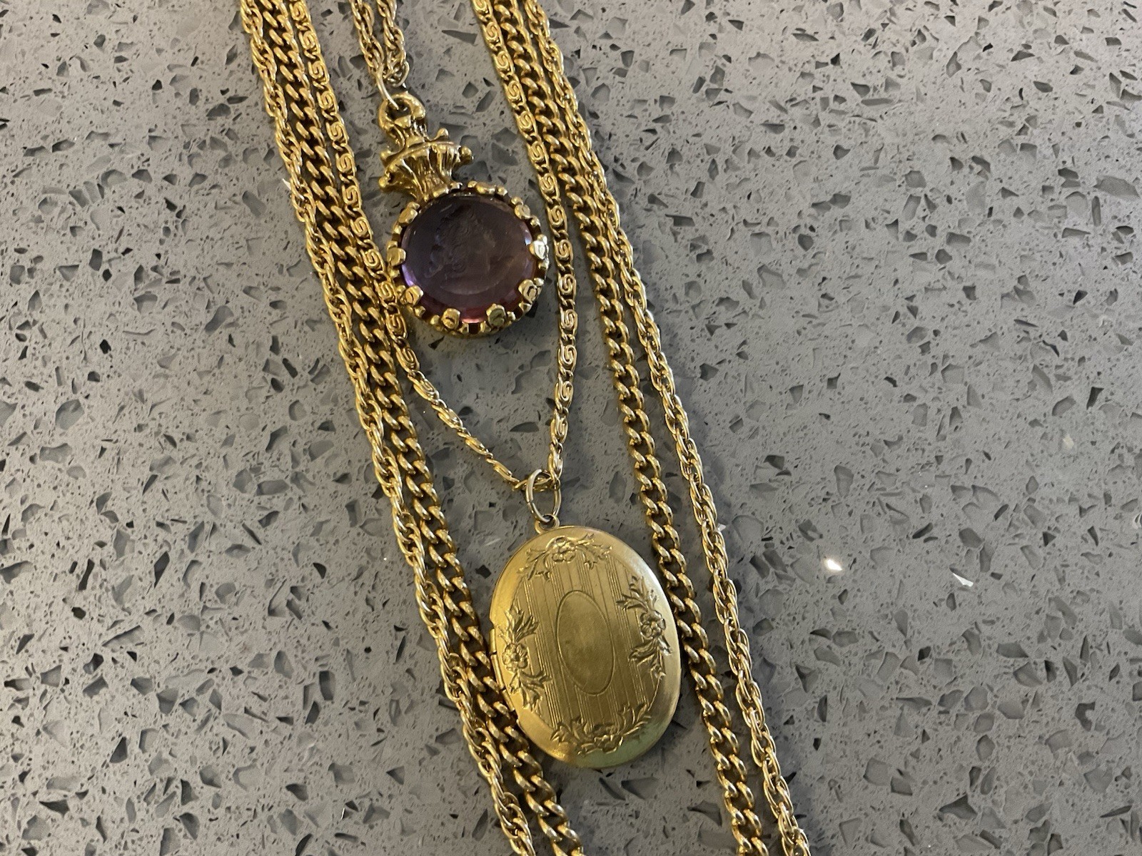 Vintage 20” Goldette 4-Strand Chain Intaglio Cameo & Locket Pendant Necklace