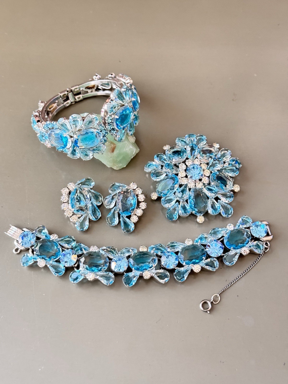 Vintage Verified JULIANA Clamper Bracelet Brooch Earrings Blue Givre Glass