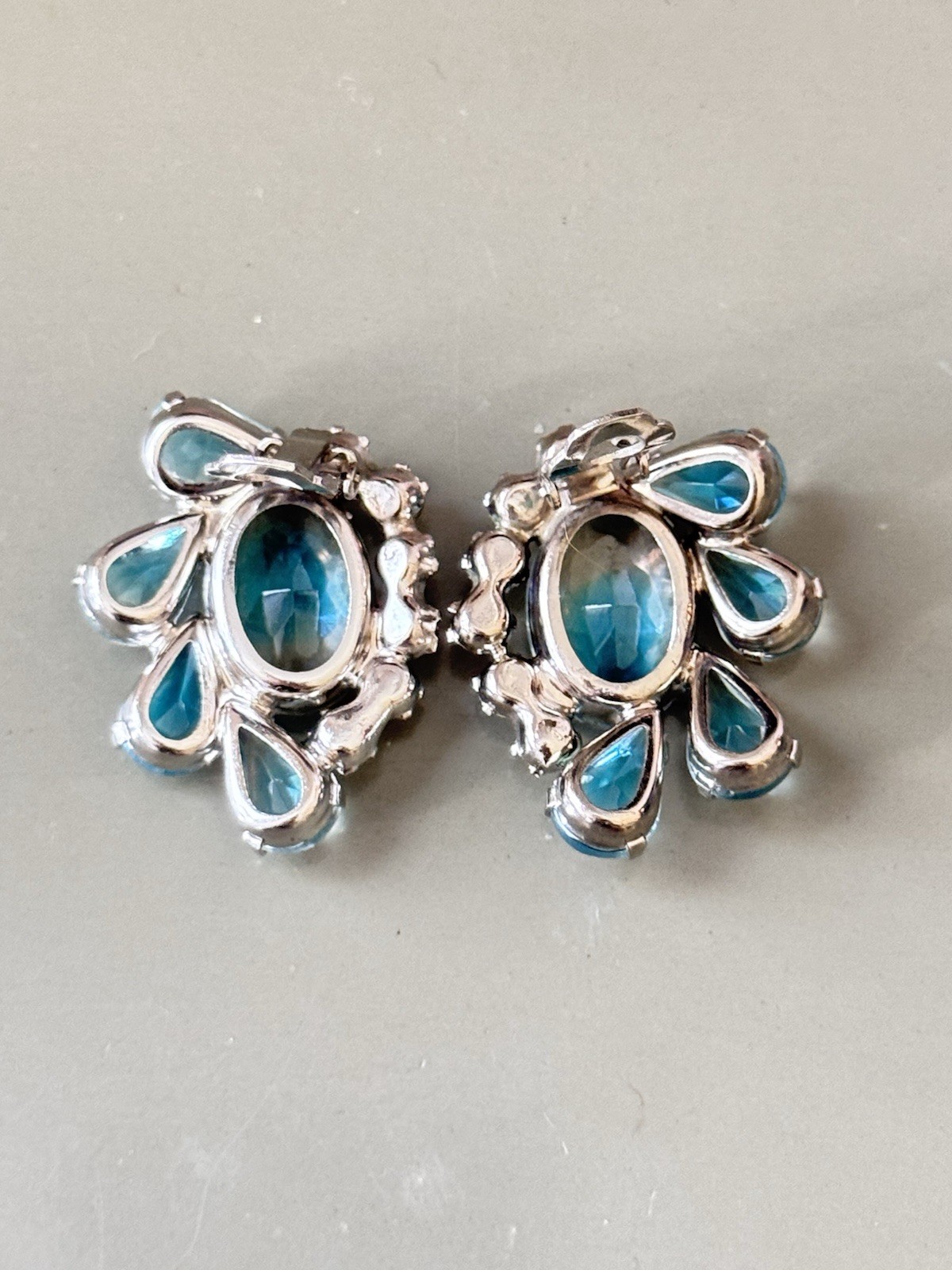 Vintage Verified JULIANA Clamper Bracelet Brooch Earrings Blue Givre Glass