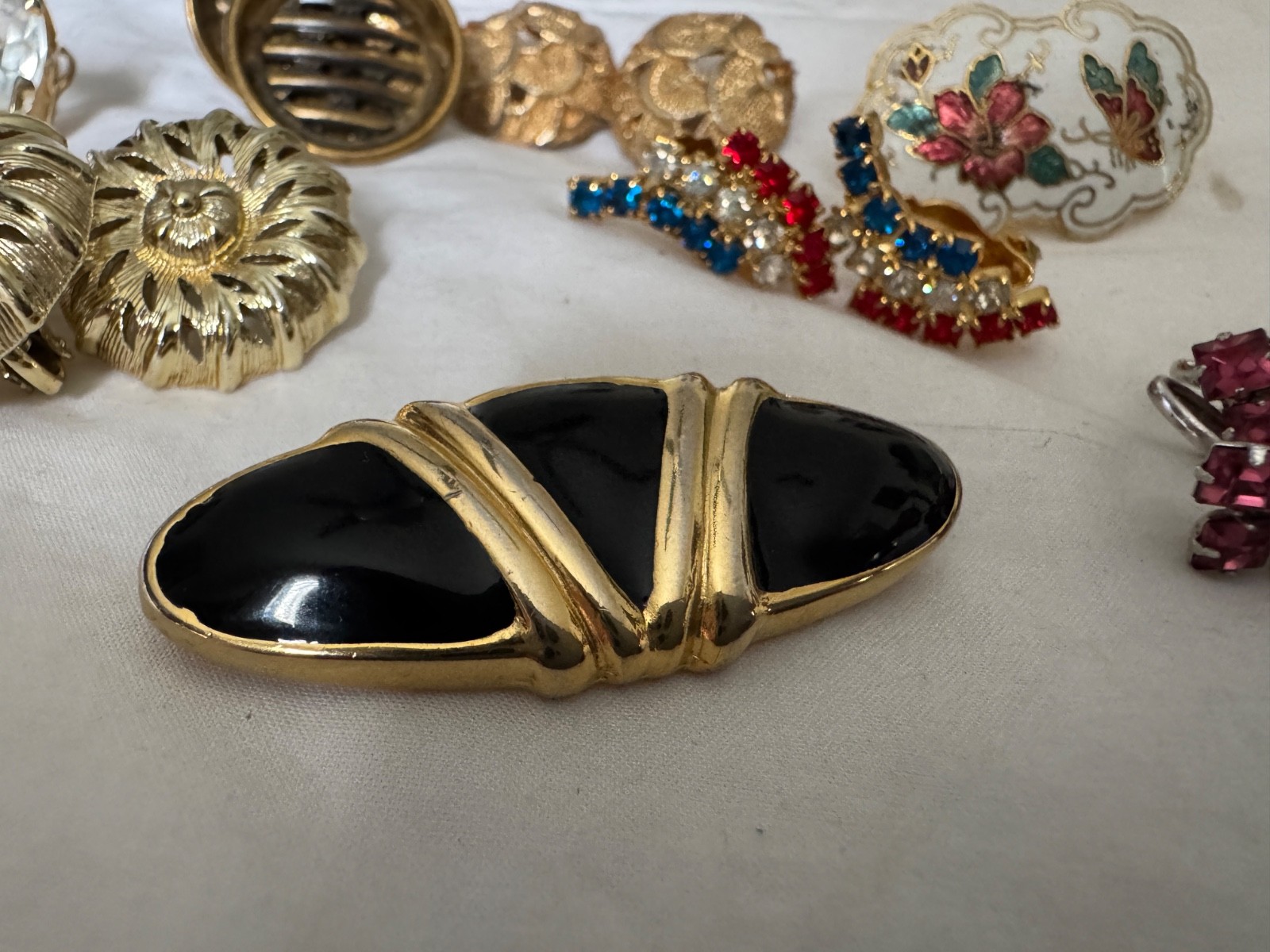 Vintage Costume Jewelry, Circa 1970’s, Assorted Rhinestone ,enamel lot 8 Pieces