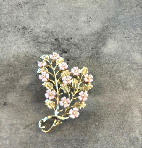 Vintage Flower Brooch Pink Gold Tone Layers