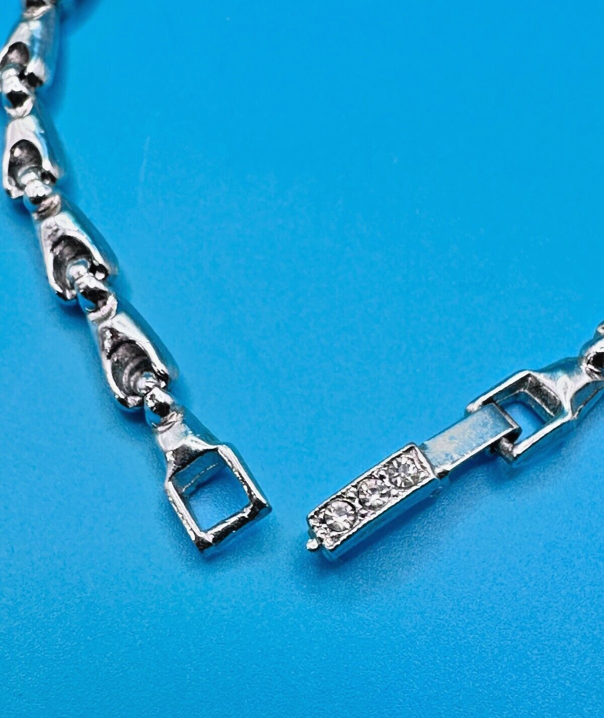 ORA Necklace Vintage 1940’s Blue Rhinestones Silver Tone Collar Length Signed