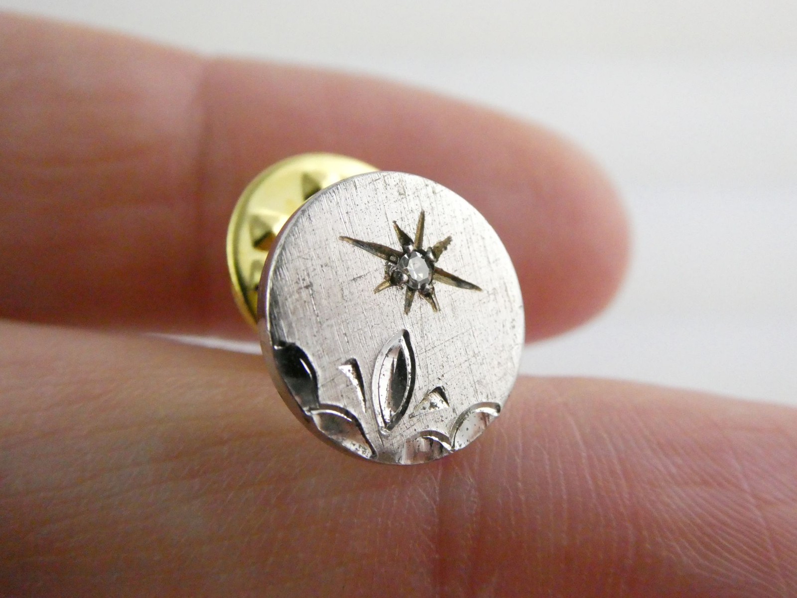 Vintage Sterling Silver Natural Diamond Accent Star Round Lapel Pin 2.2g 12mm