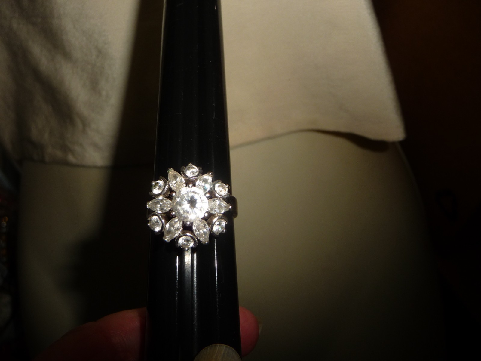 SOLITAIRE MARQUISE FAUX DIAMONDS SZ 10 ADJUSTABLE RING #8/19-F