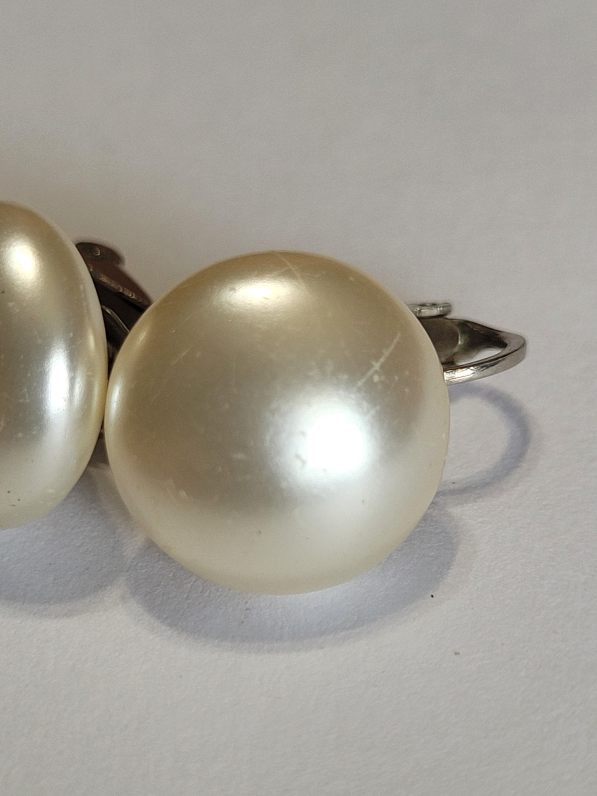 Vintage Richie Liu Earrings Imitation Pearl Lever Clip-on Back Fashion Earrings