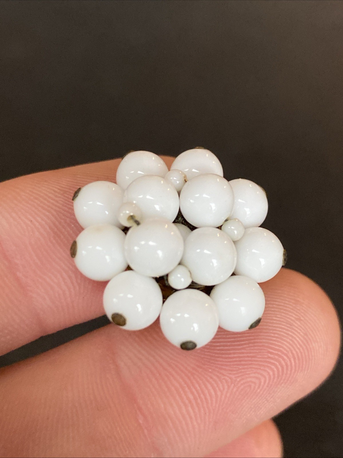 Vtg JAPAN White Milk Glass Round Beaded 7/8” Cluster Screw Back Earrings Floral