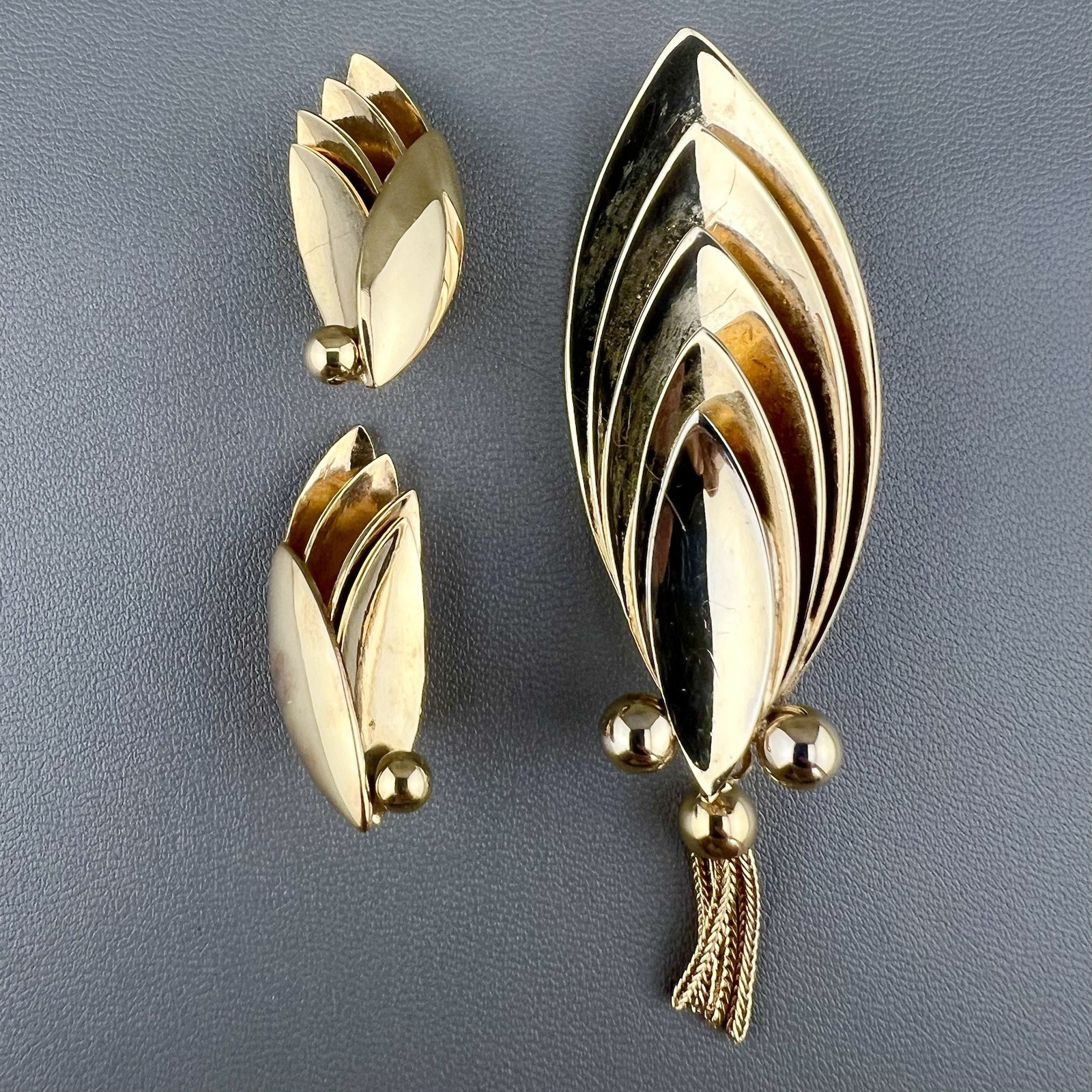 Vintage Modernist Brooch Earrings Set Jiggler Tassle Geometric Gold Tone Clip On
