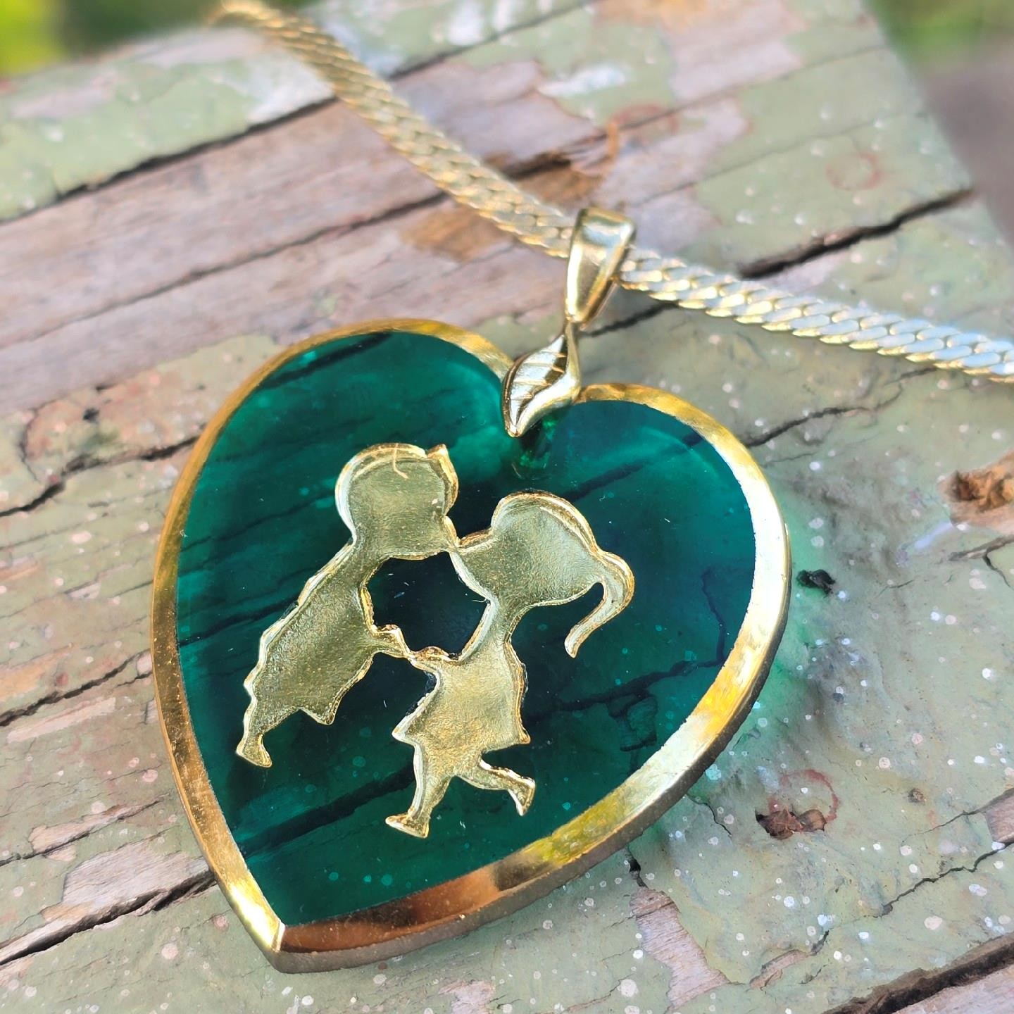 Vintage German Green Heart Intaglio Pendant Necklace -Boy Girl Silhouette Kiss