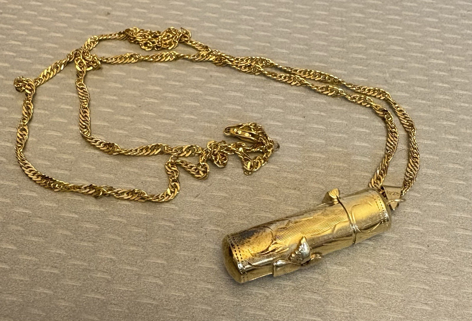 Vintage Gold Vermeil Cherub Capsule Locket Wish Box Pendant 925 Necklace 24”