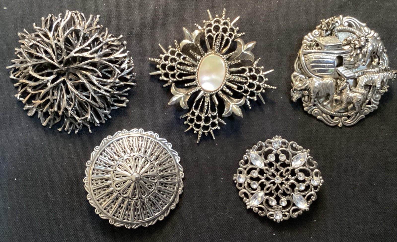 Lot of 14 Vintage Brooches Including Silvertone, Fans, Florals….unbranded