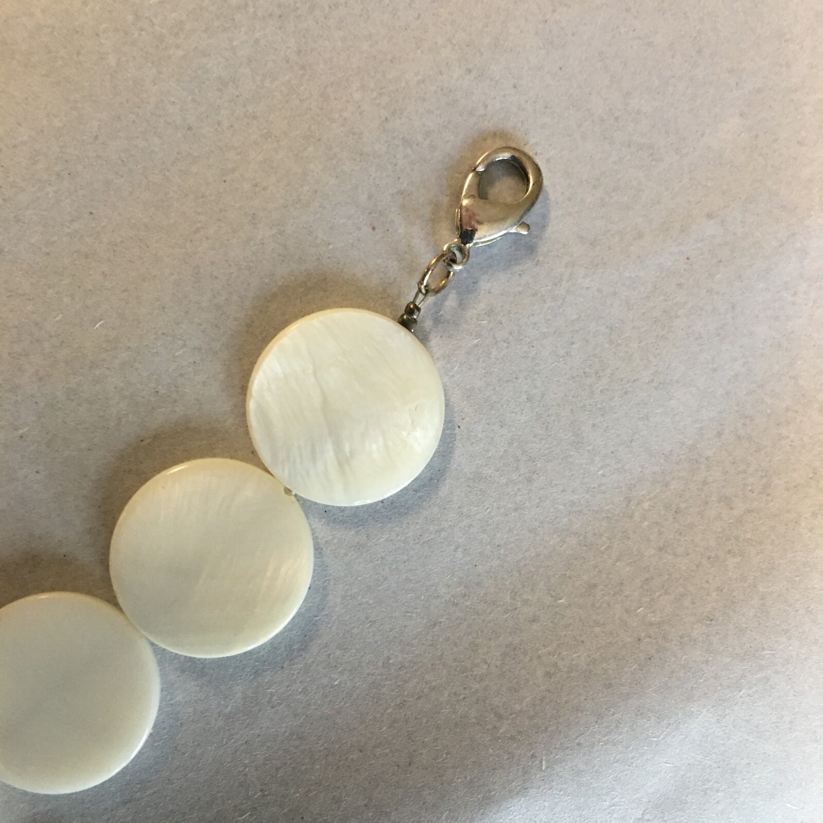 vintage retro mod pearlescent ivory acetate flat disc necklace